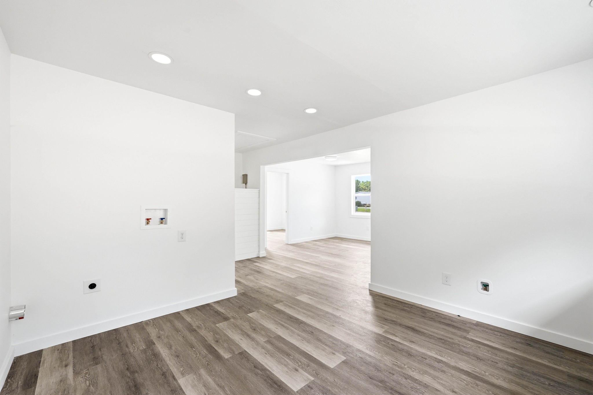 305 S Polk St Property Photo 13