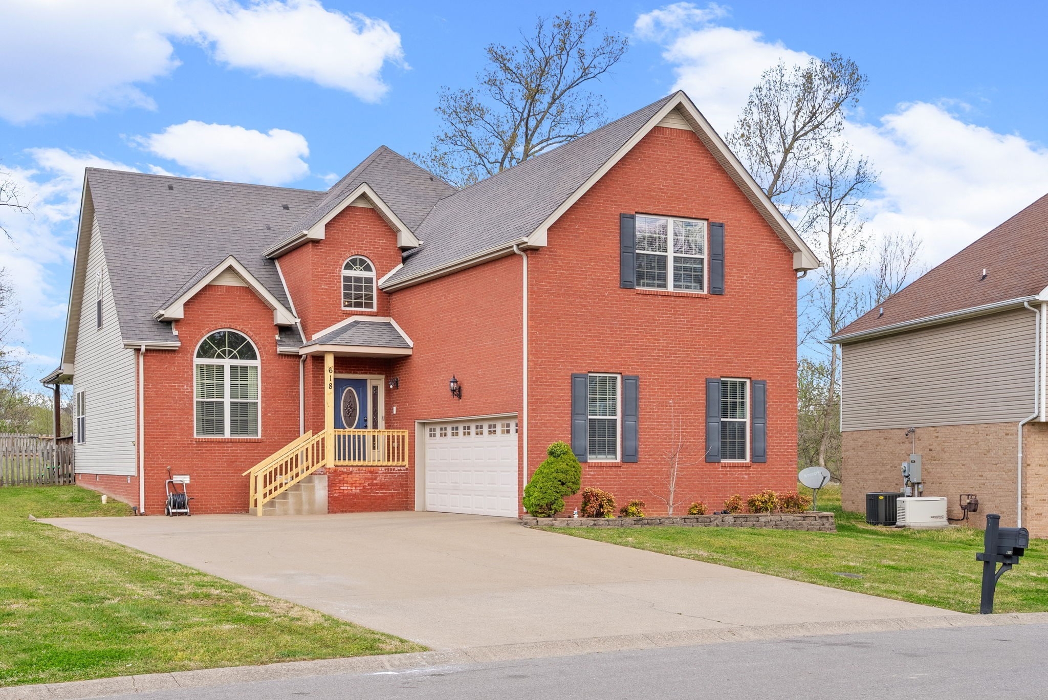 618 Winding Bluff Way Property Photo 1