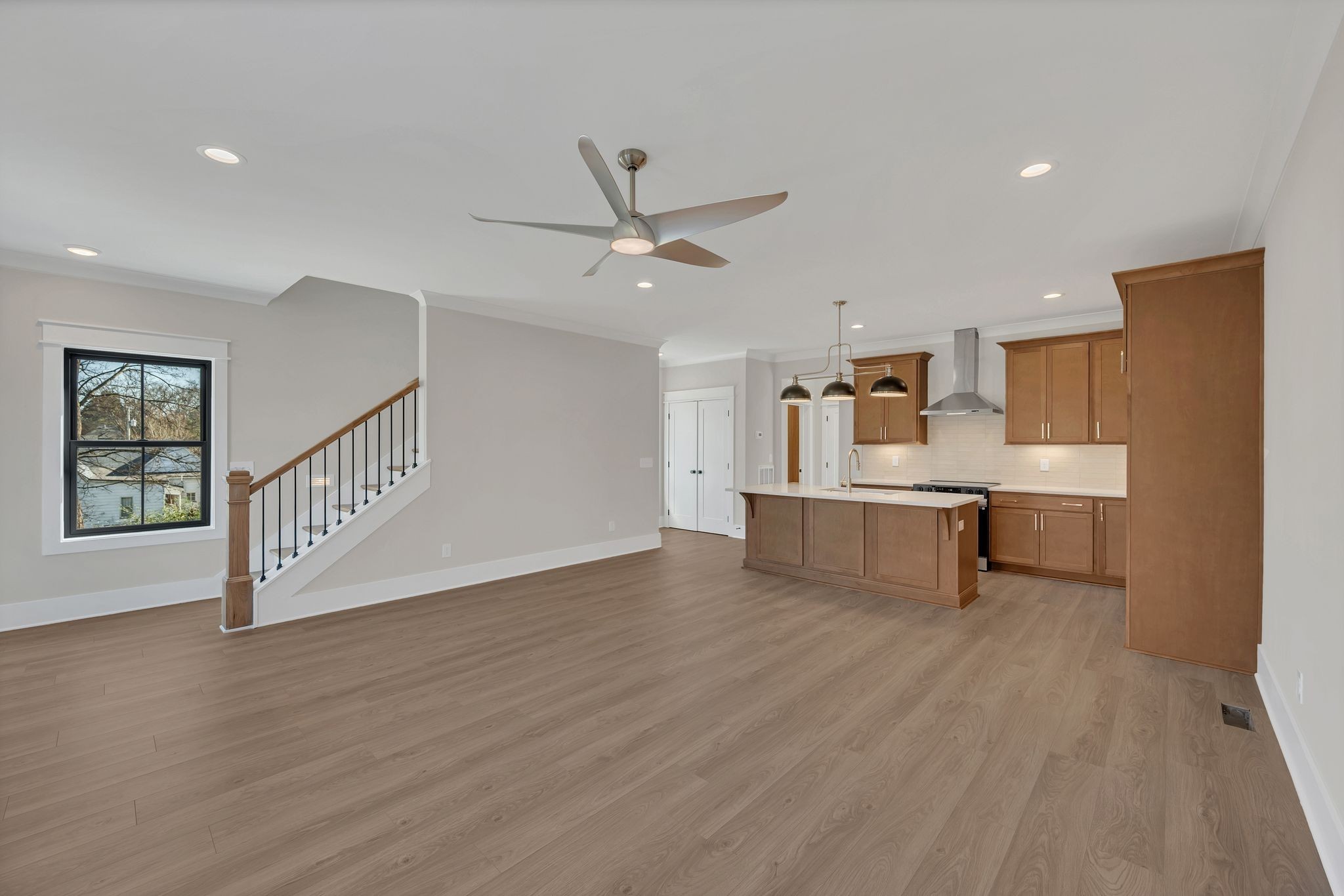 520 N Maple St Property Photo 11
