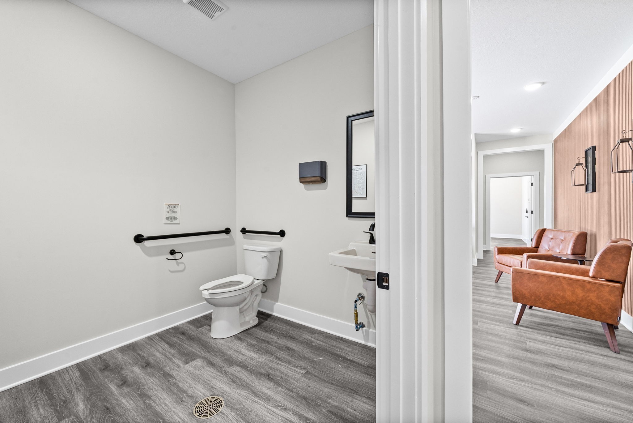 1404 Dover Rd Property Photo 8