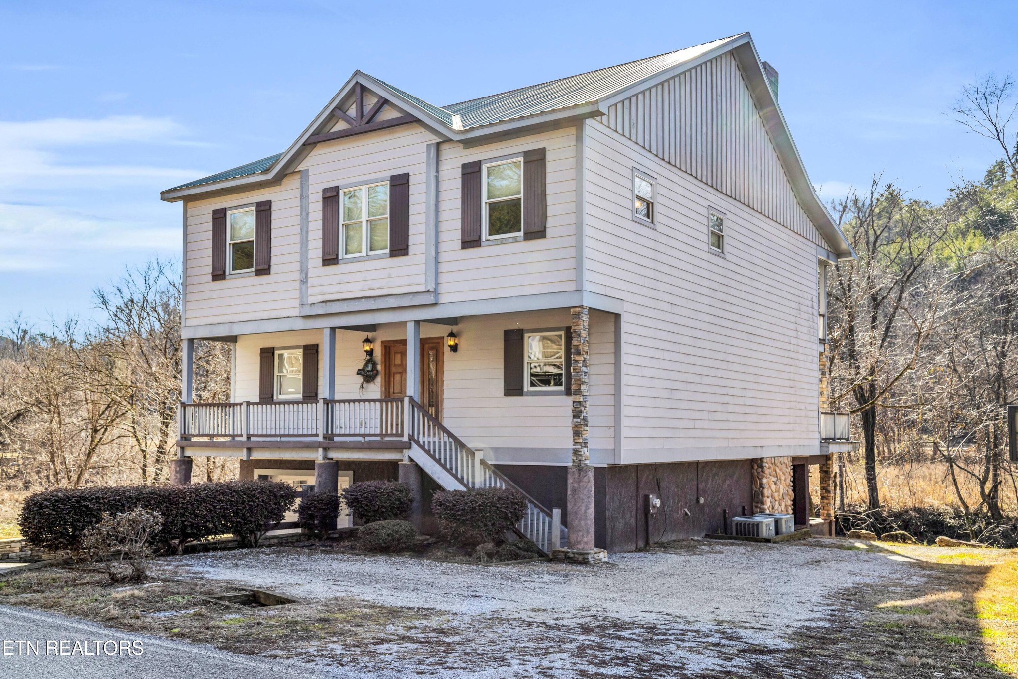128 Rafter Rd Property Photo 1