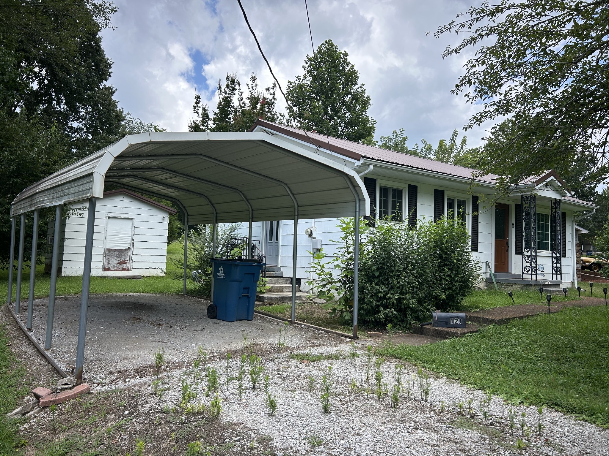 128 Sunset Ave Property Photo 2