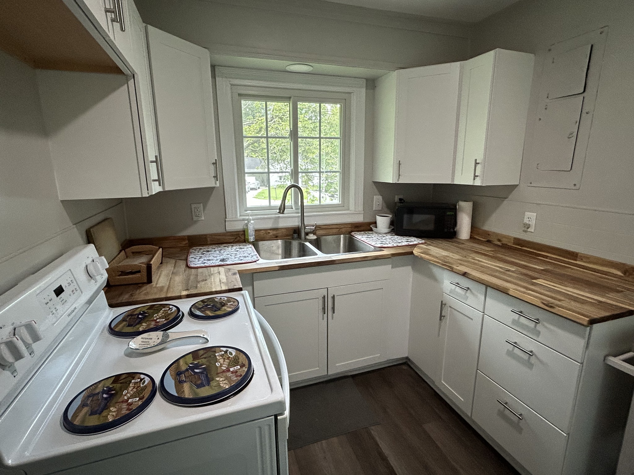 128 Sunset Ave Property Photo 3