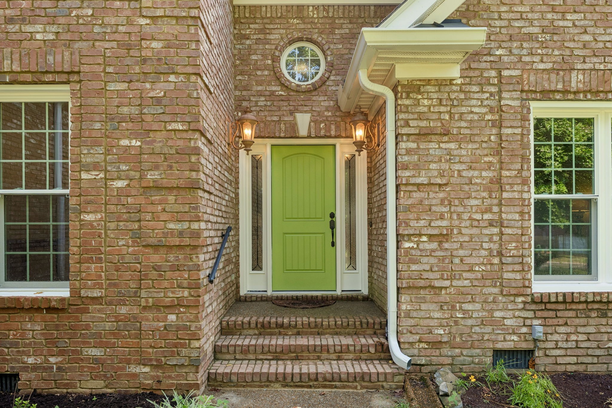 3016 Harrah Dr Property Photo 2