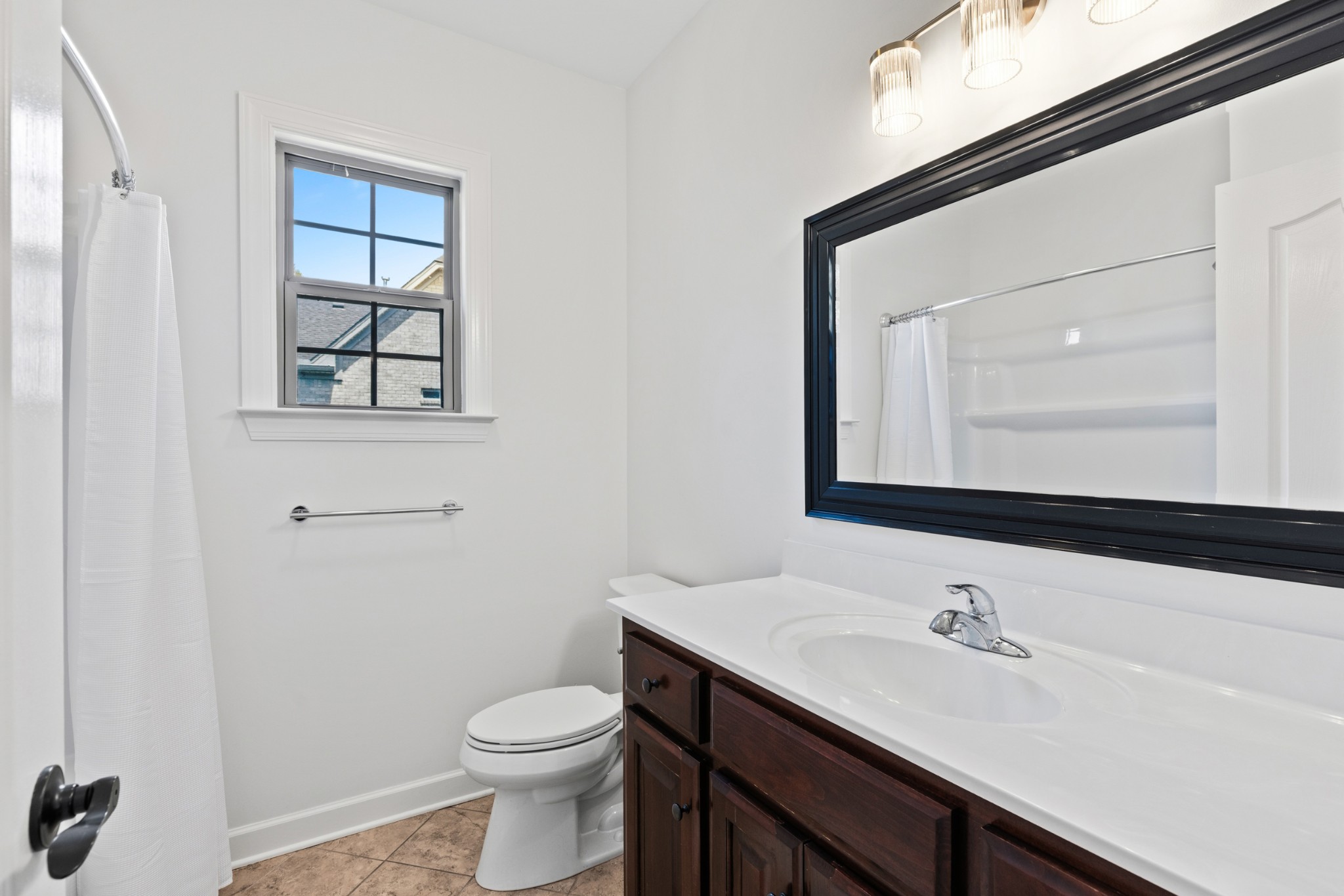 1007 Broughton Pl Property Photo 32