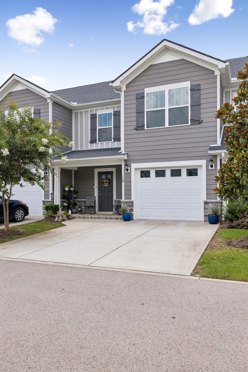 108 Shannon Pl Property Photo 2