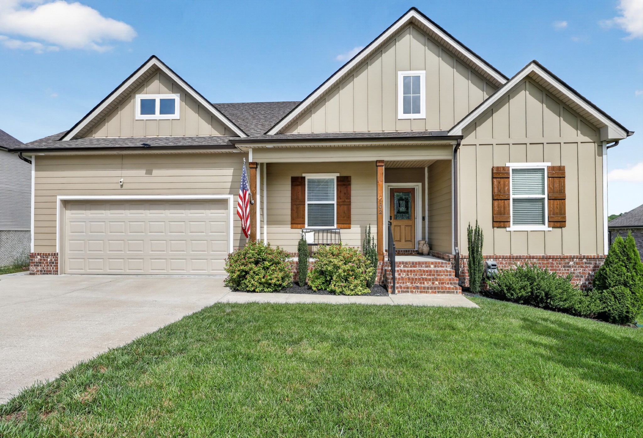 102 Albatross Ct