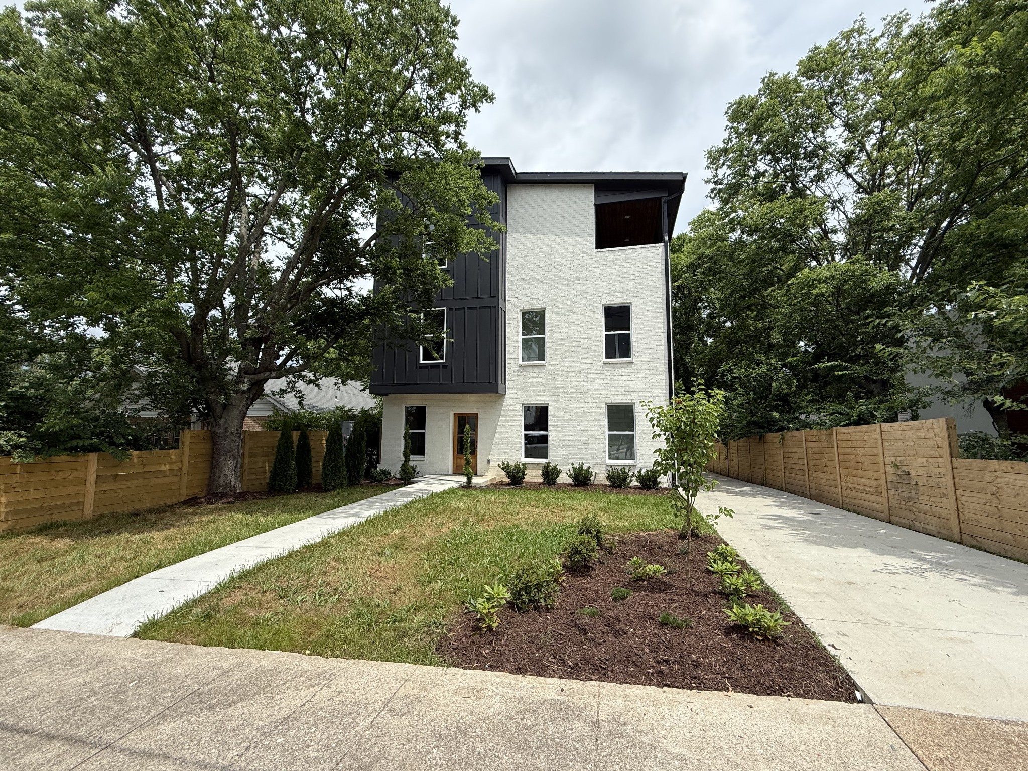1308 Grand Ave Property Photo 1