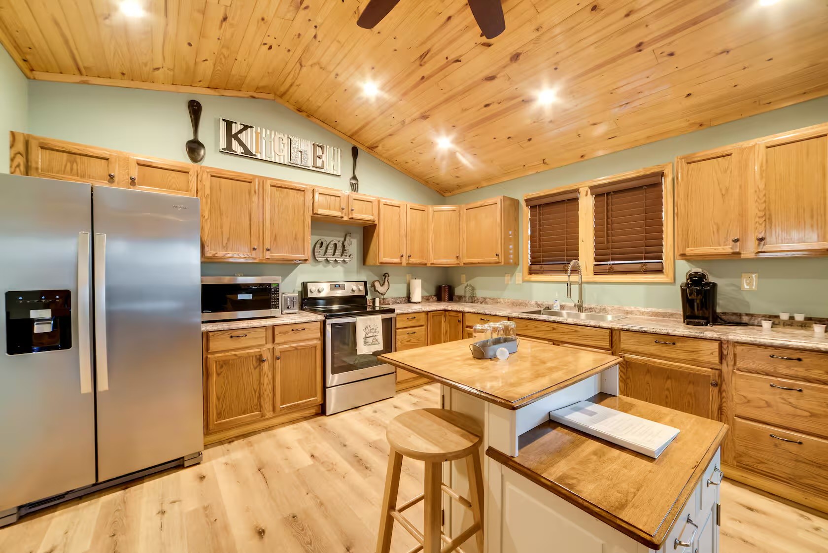 3000 Highwater Rd Property Photo 7