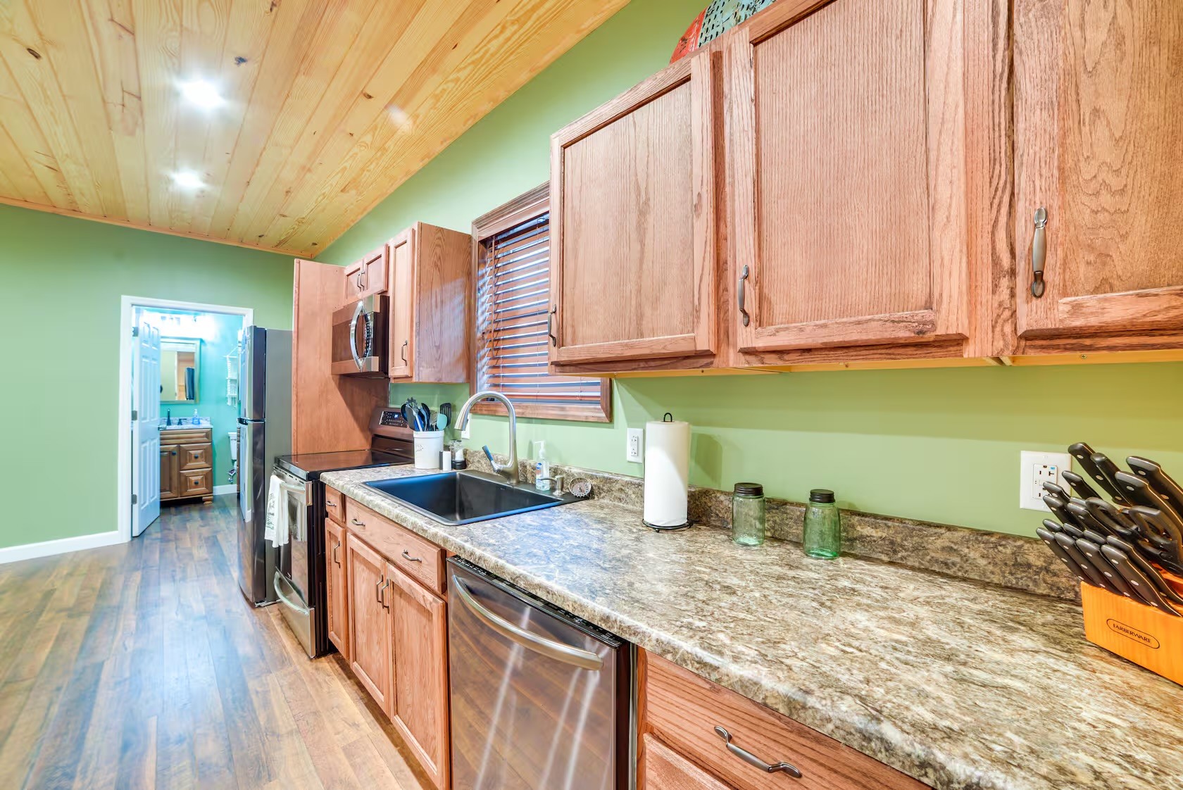 3010 Highwater Rd Property Photo 10
