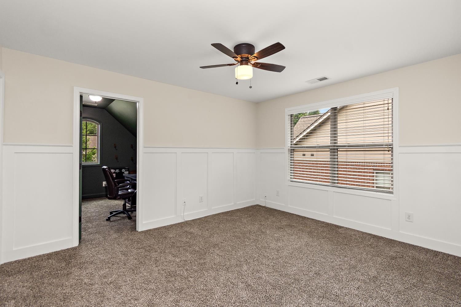2549 Hessey Pass Property Photo 35