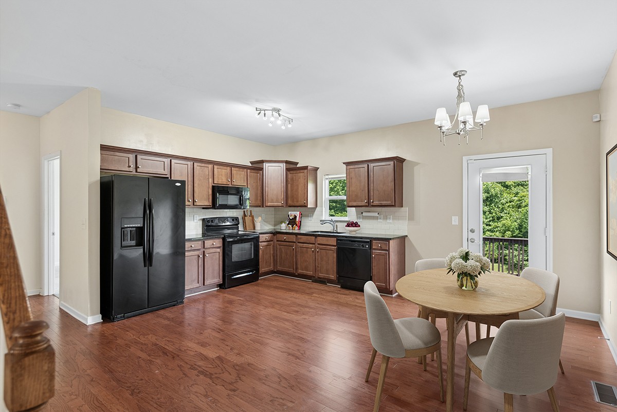 157 Blackpool Dr Property Photo 13