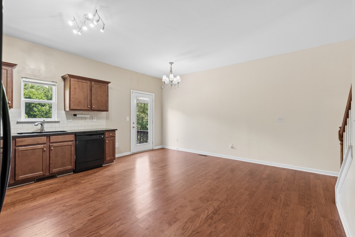 157 Blackpool Dr Property Photo 18