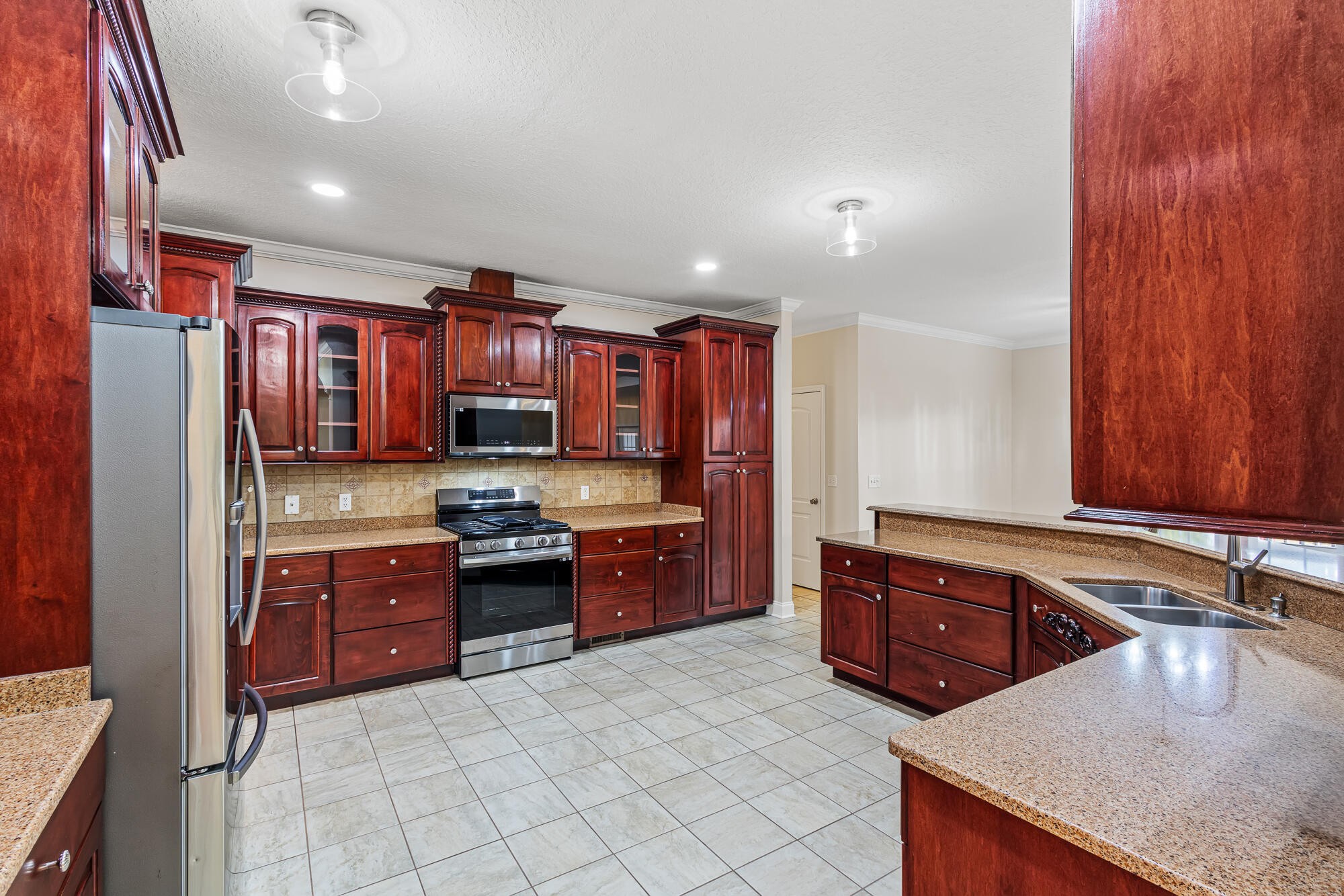 504 Lynnwood Drive Property Photo 16