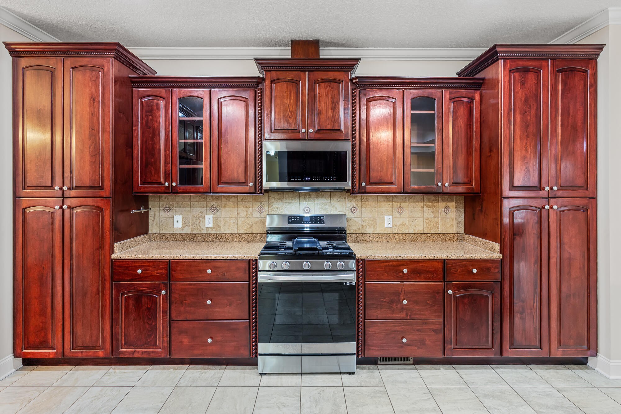 504 Lynnwood Drive Property Photo 17