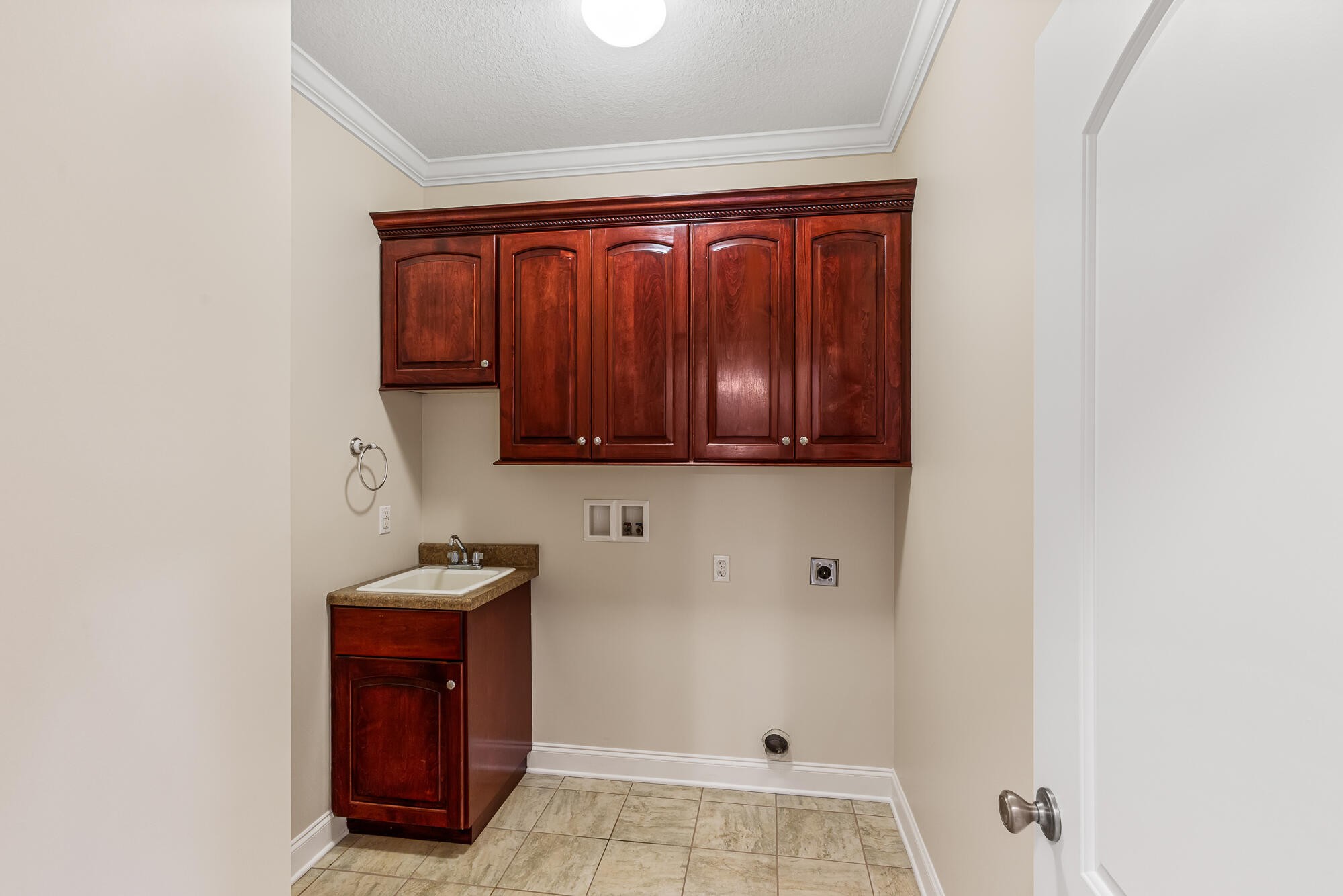 504 Lynnwood Drive Property Photo 38