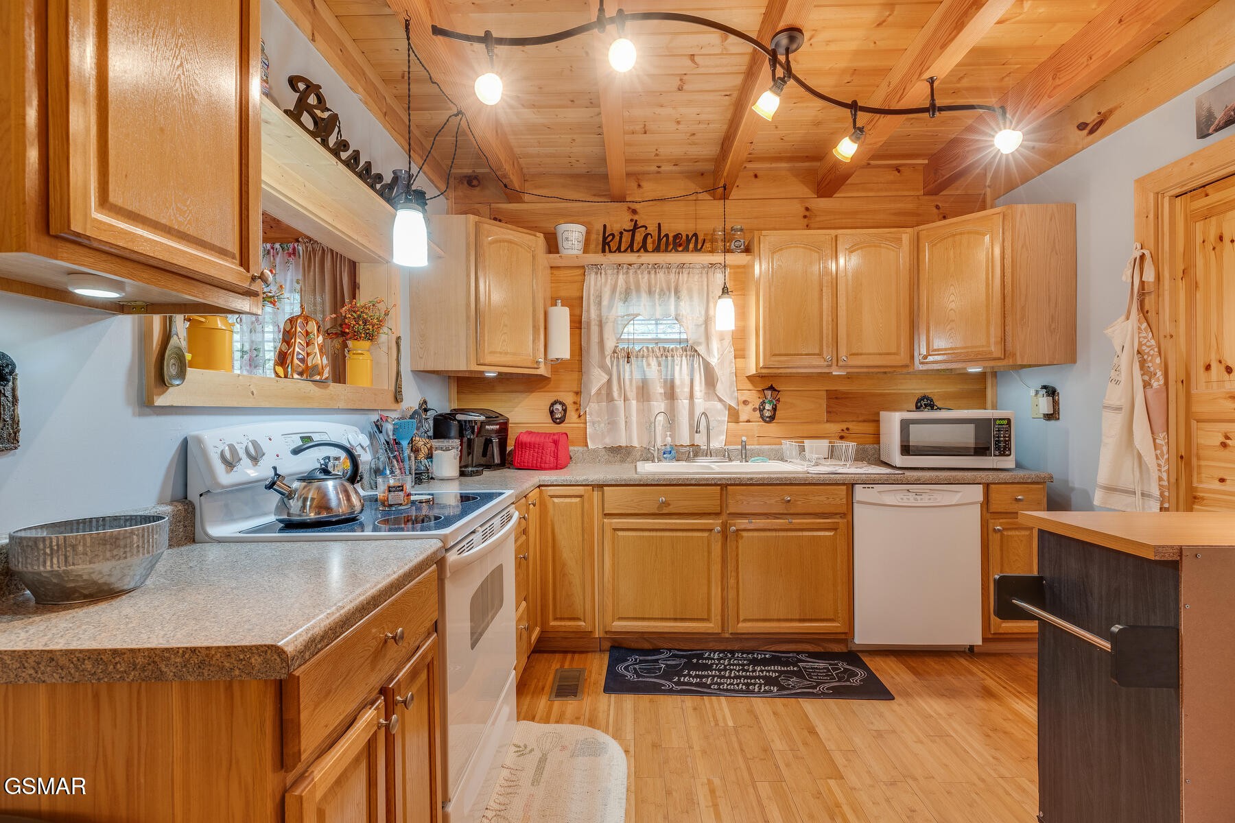 1121 Turkey Ridge Way Property Photo 13