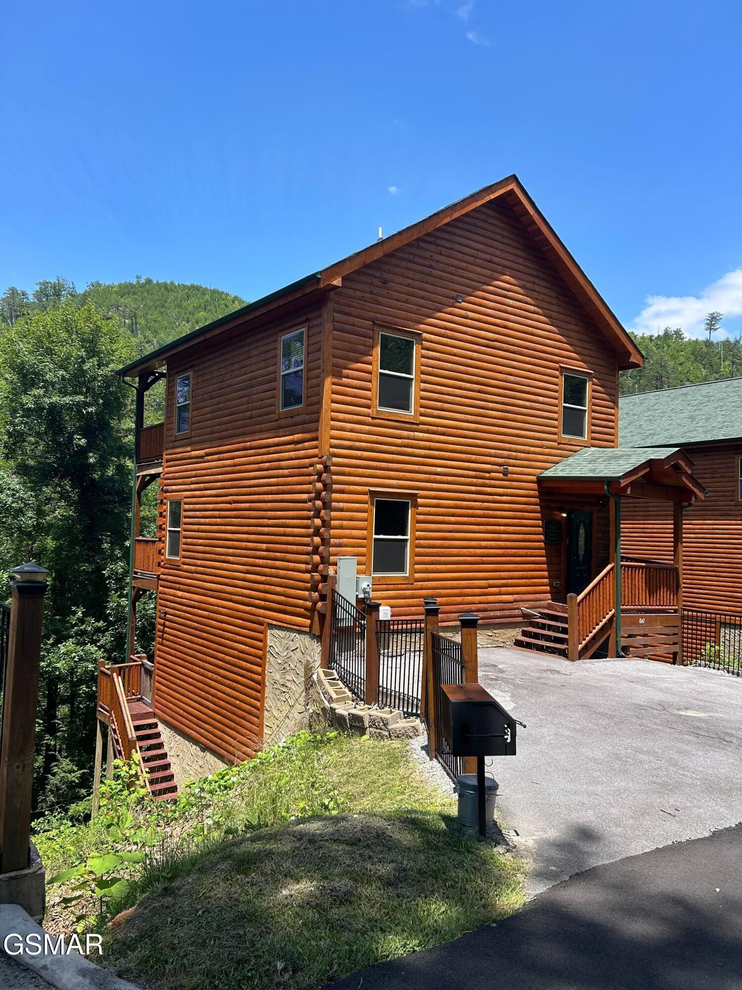 842 Black Bear Cub Way Property Photo 1