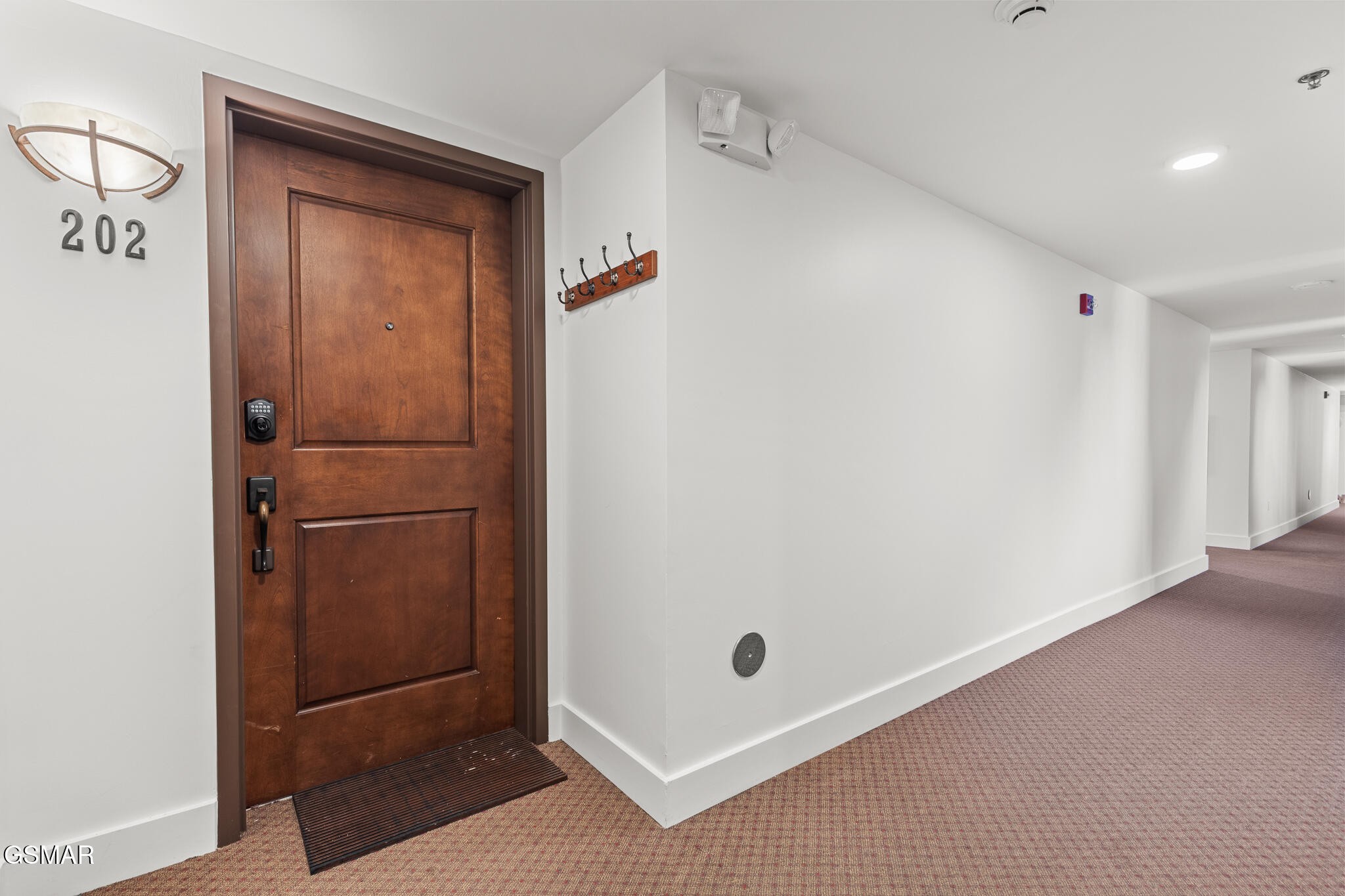 535 Locust Street Property Photo 4