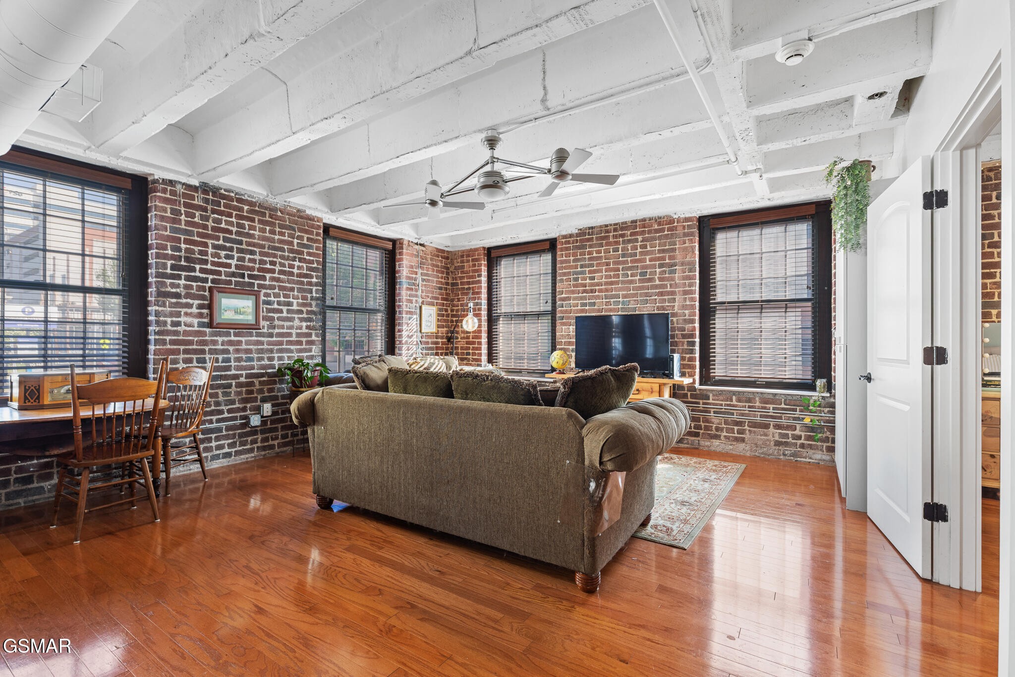 535 Locust Street Property Photo 12
