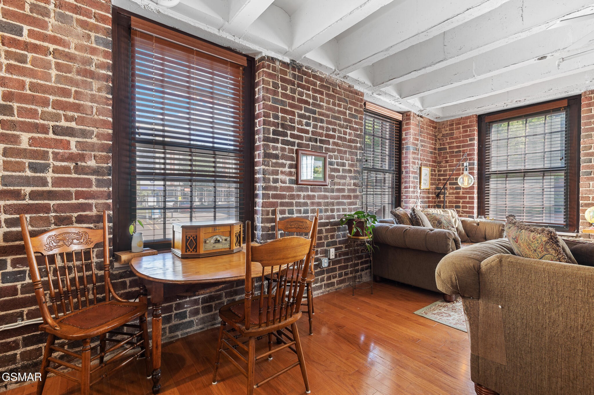 535 Locust Street Property Photo 13