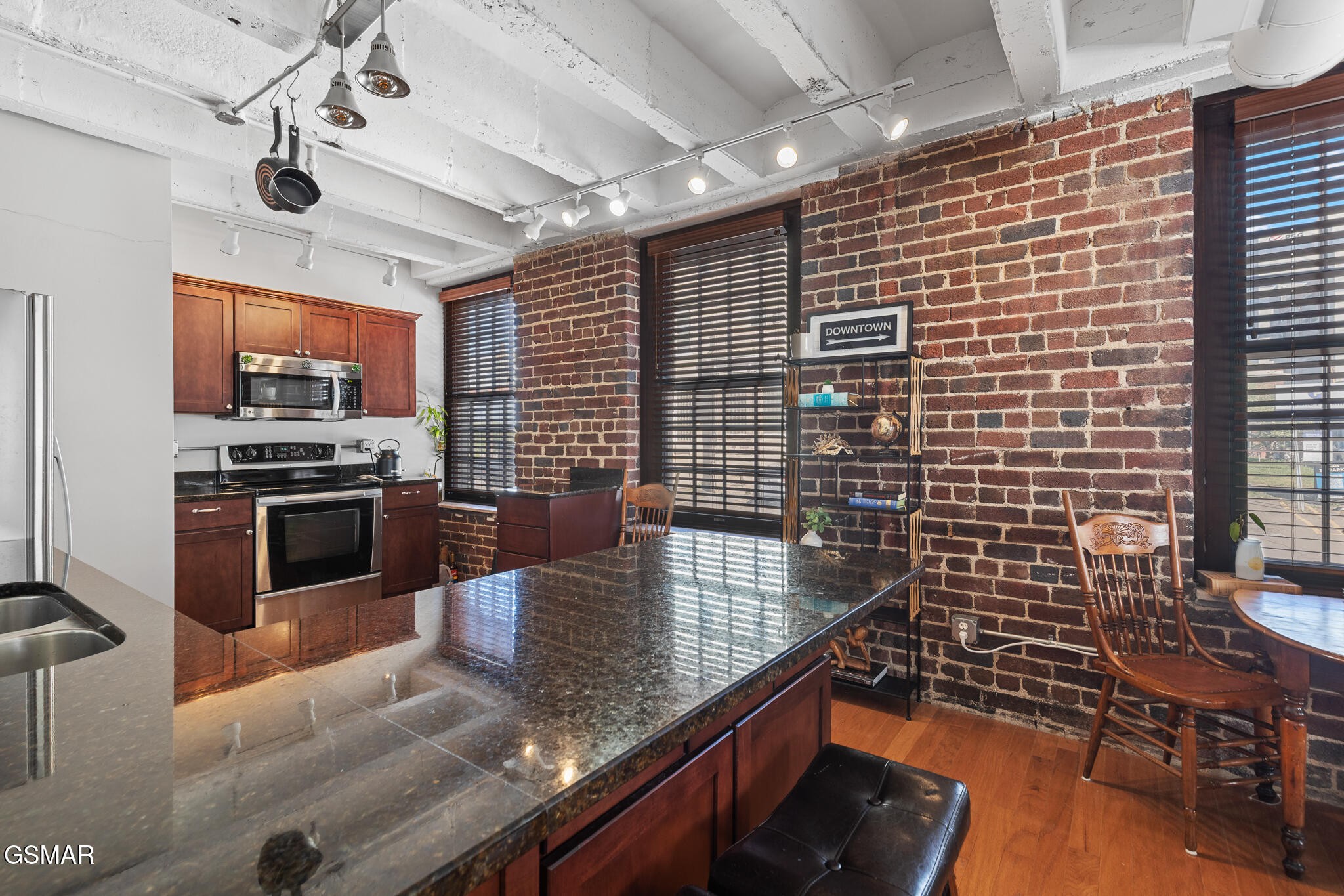 535 Locust Street Property Photo 15