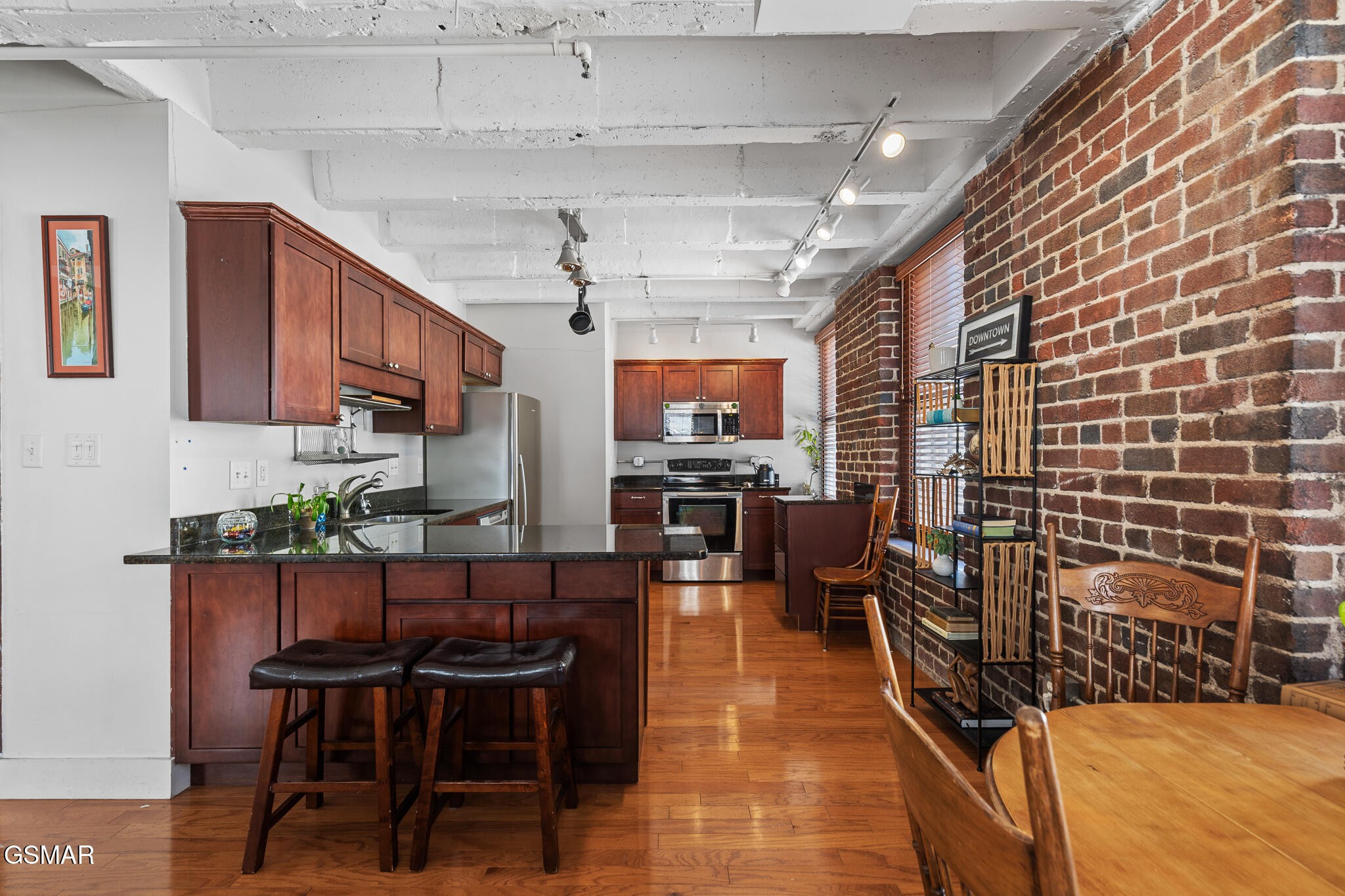 535 Locust Street Property Photo 16
