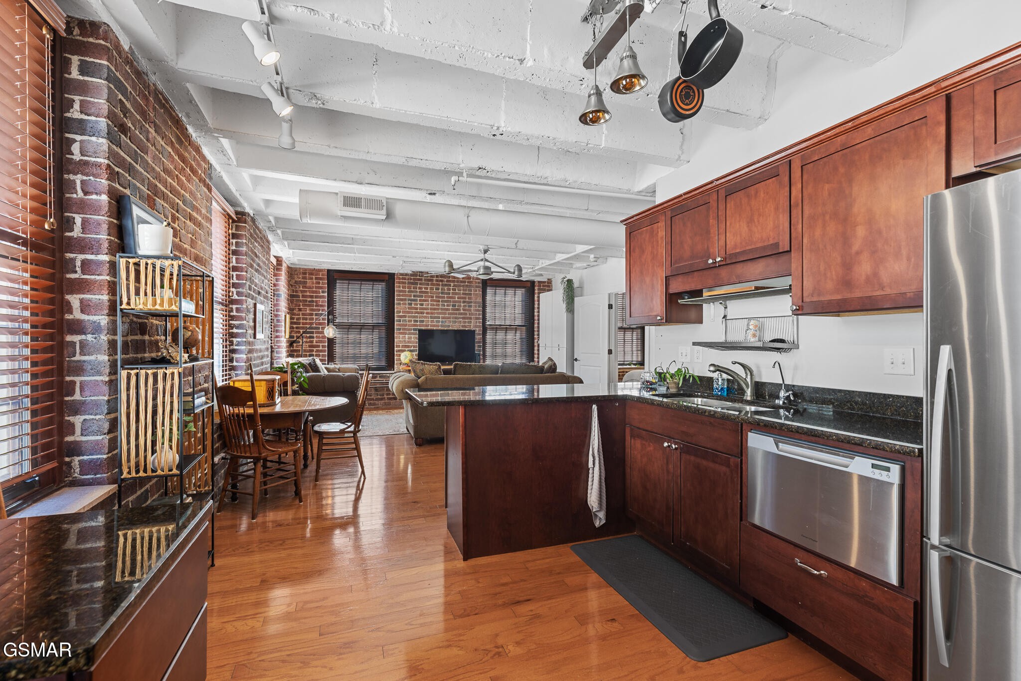 535 Locust Street Property Photo 17