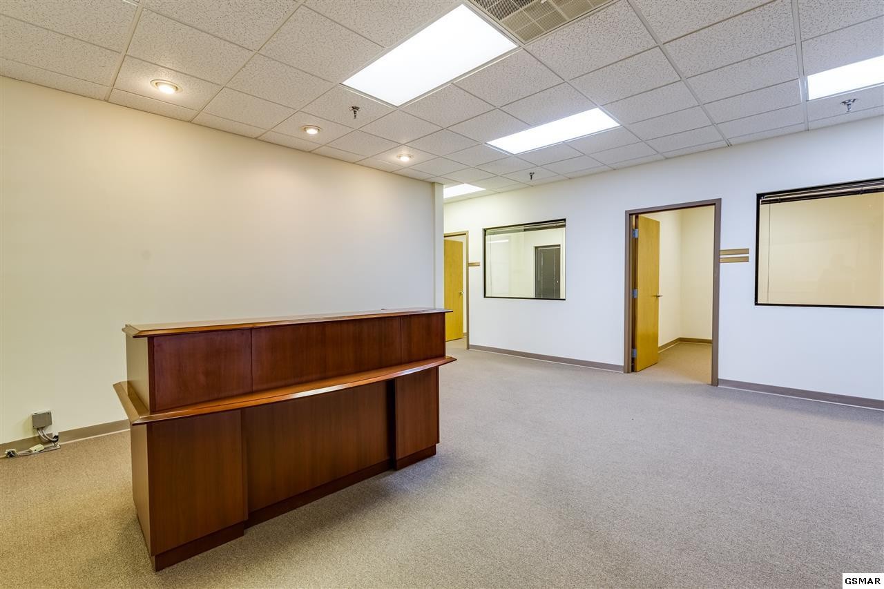 115 Broadway Avenue Property Photo 4