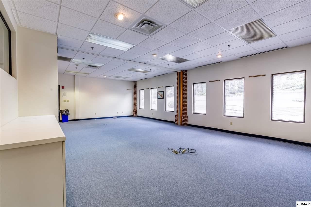 115 Broadway Avenue Property Photo 7