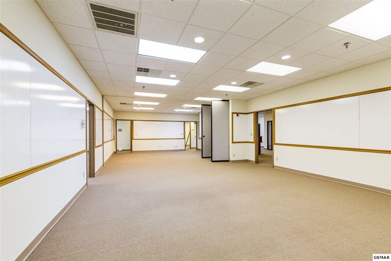115 Broadway Avenue Property Photo 10