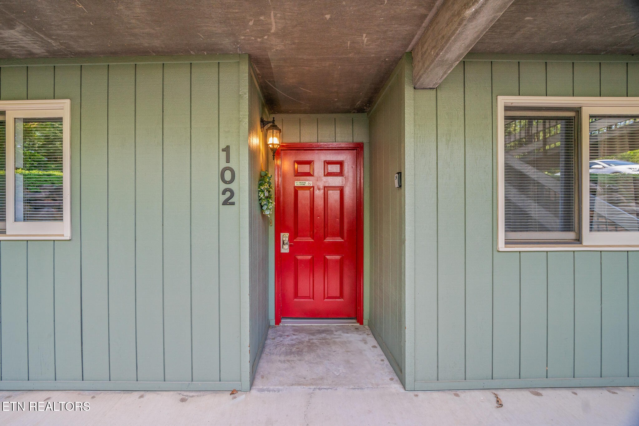 526 Briarcliff Way Property Photo 3