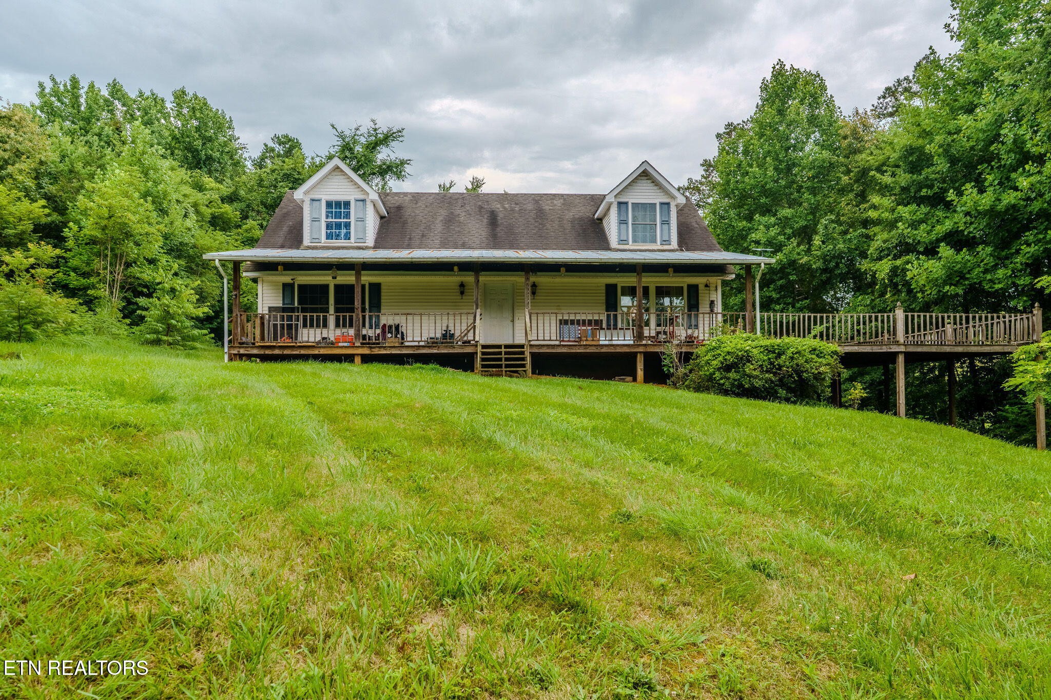1985 Poplar Springs Rd Property Photo 1