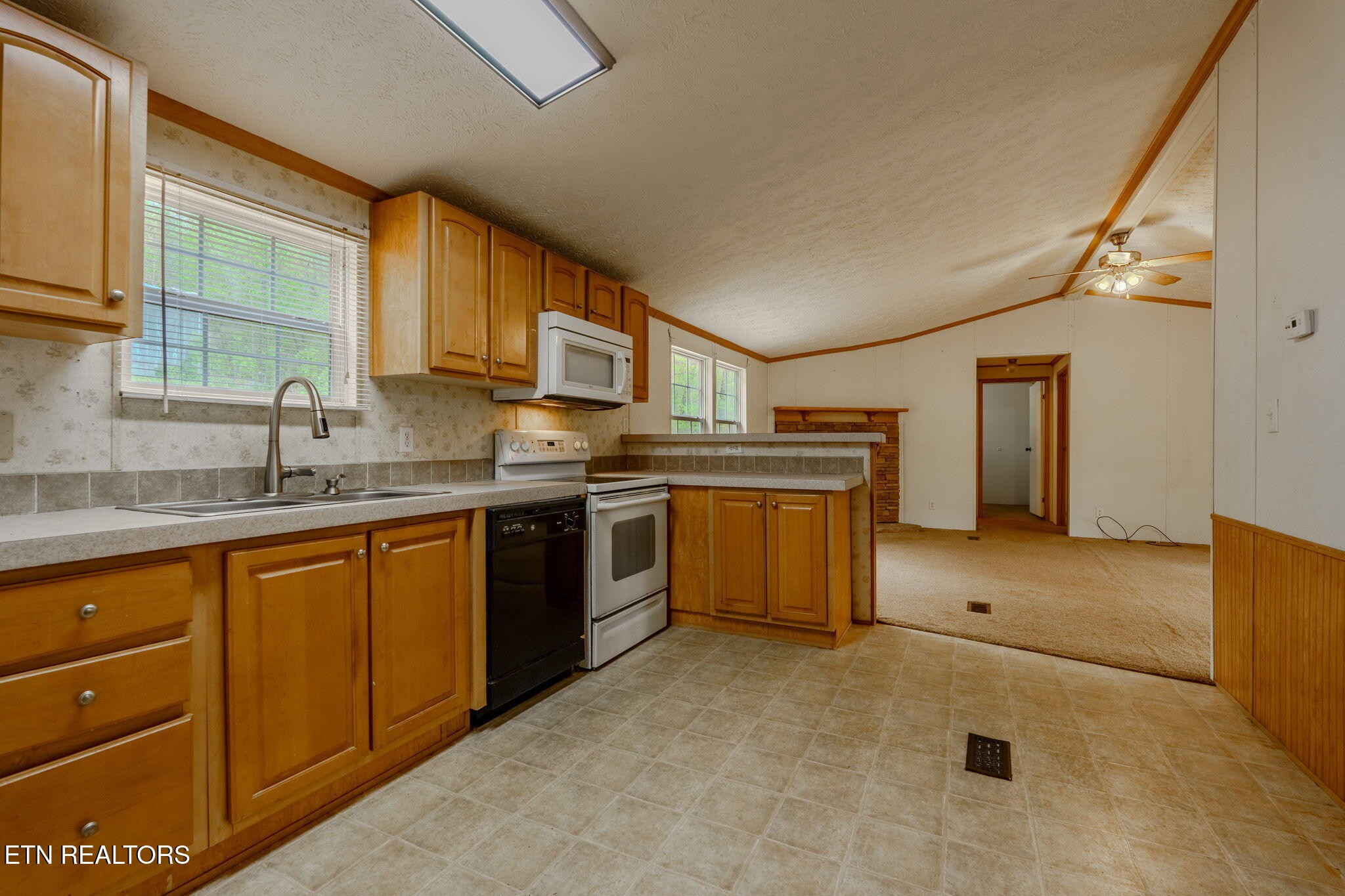 349 S Marlowe Lane Property Photo 9