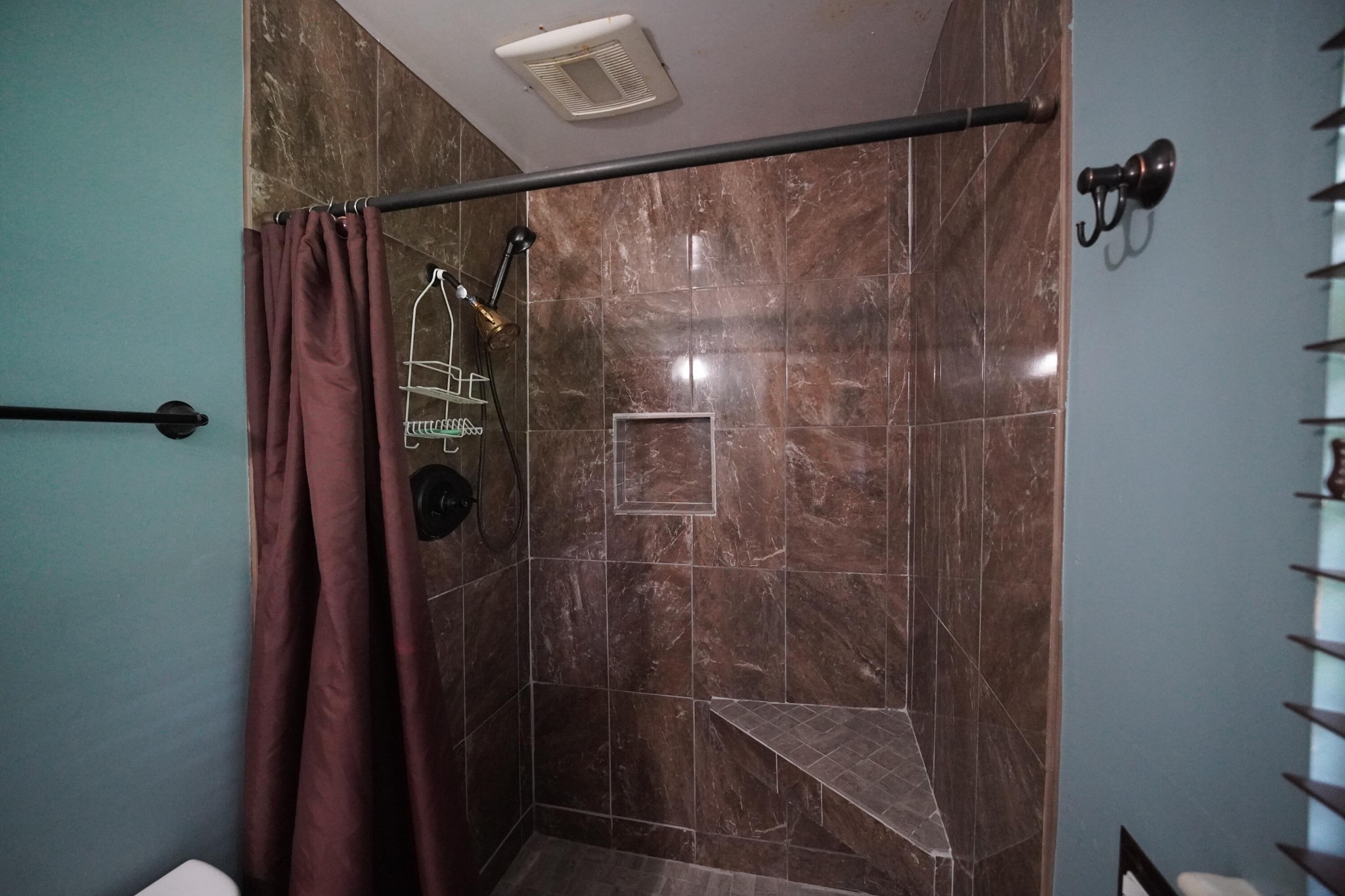 9595 Priscilla Drive Property Photo 11