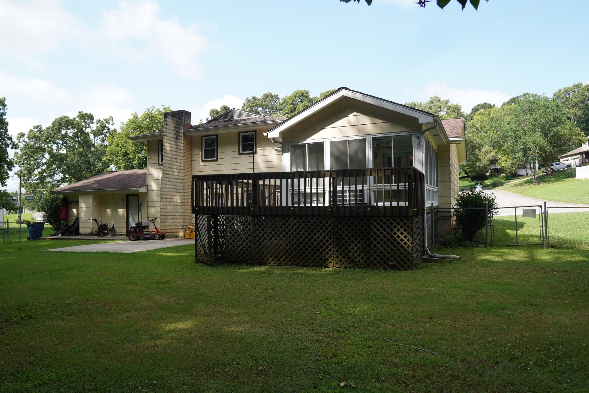 9595 Priscilla Drive Property Photo 18