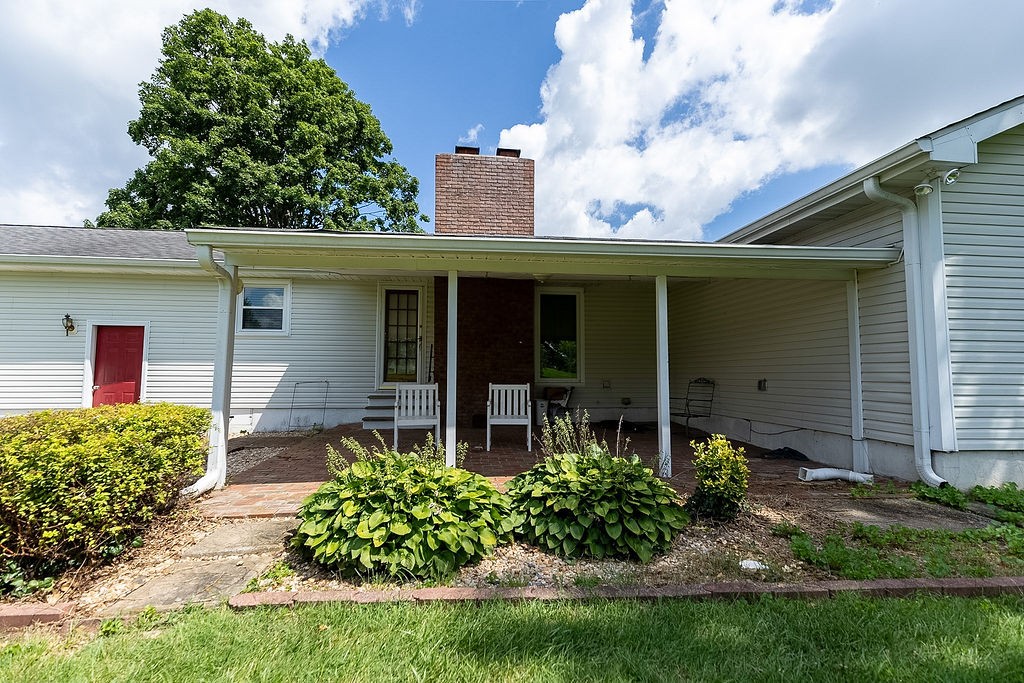 1200 Pin Oak Dr Property Photo 4