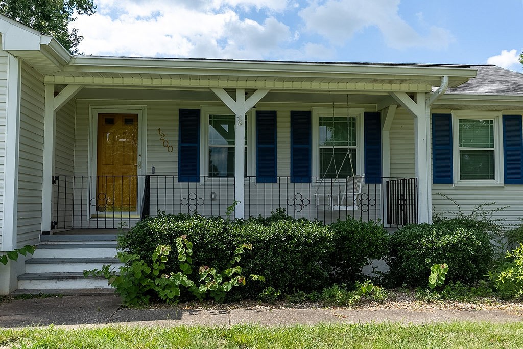 1200 Pin Oak Dr Property Photo 5