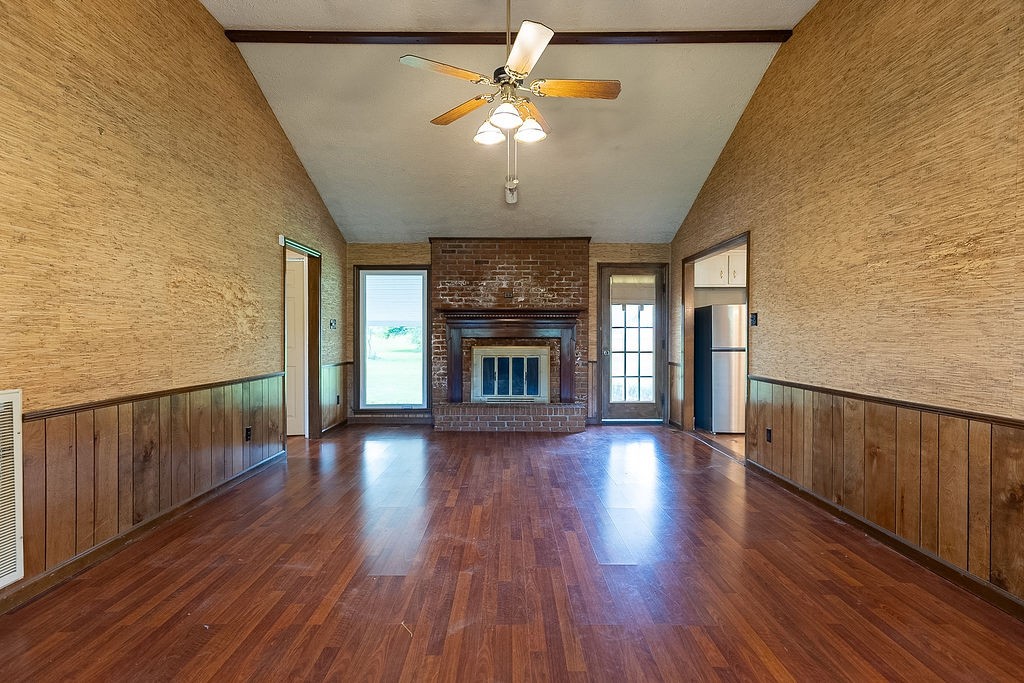 1200 Pin Oak Dr Property Photo 7