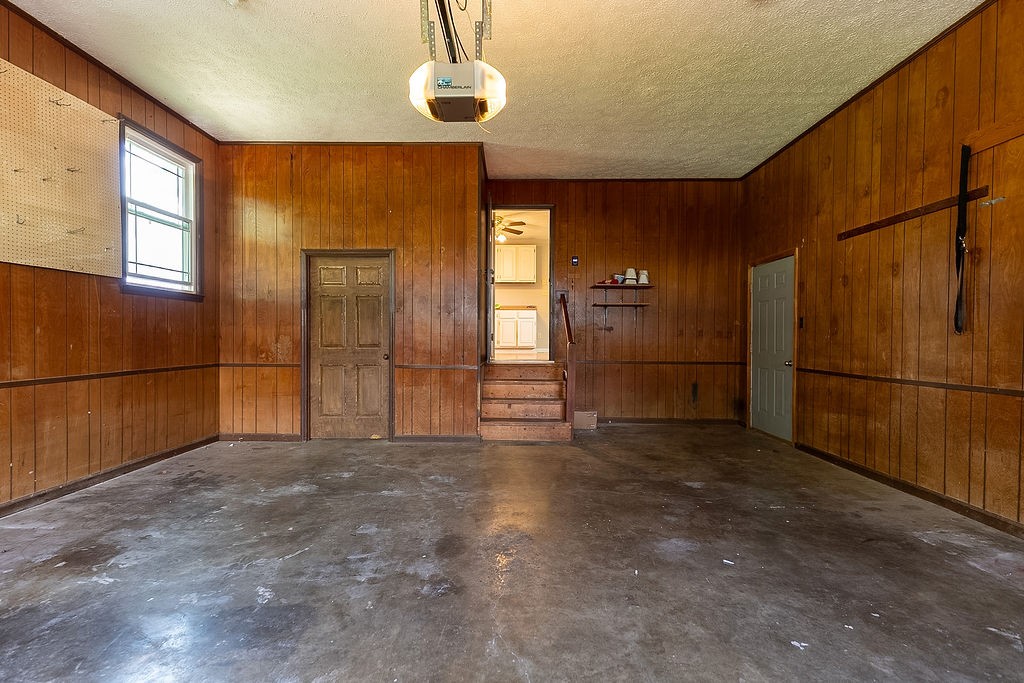 1200 Pin Oak Dr Property Photo 32