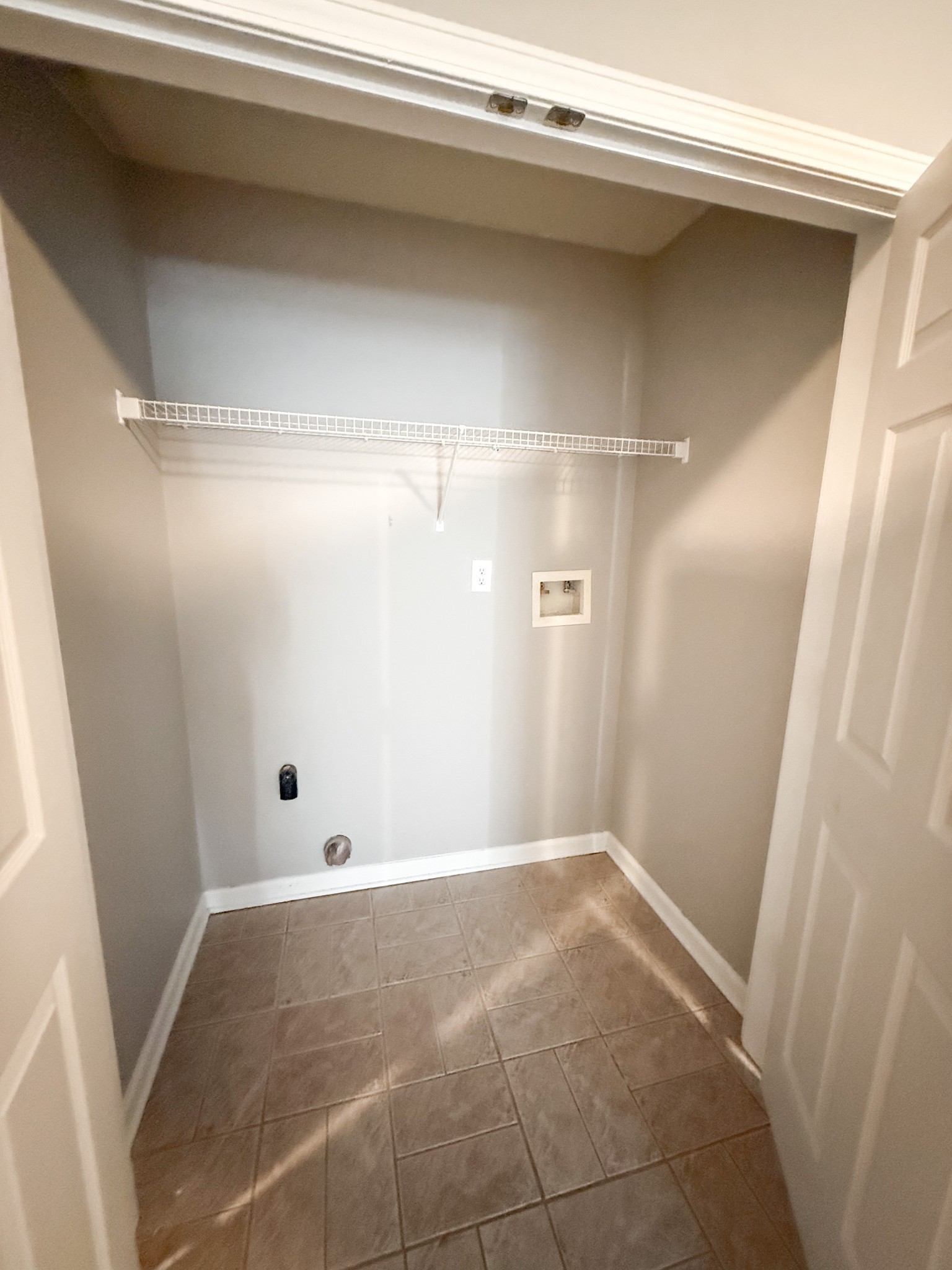 535 Lafayette Rd Property Photo 5