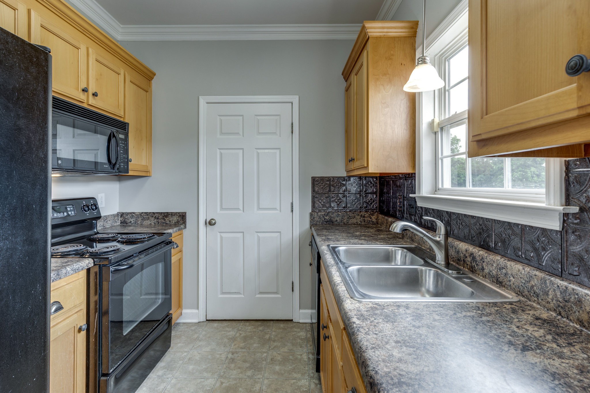1012 Mckenna Dr Property Photo 18
