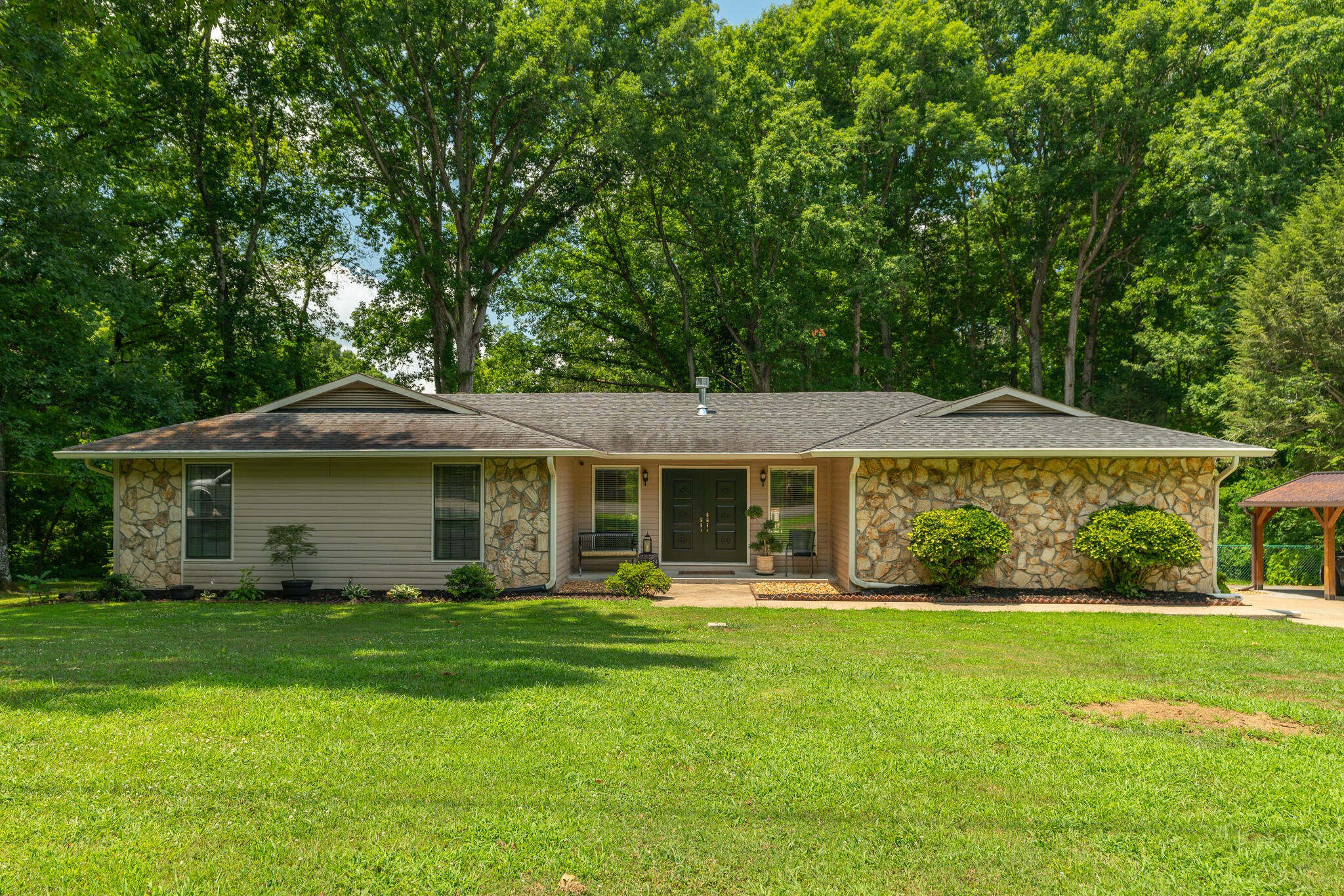 132 County Road 620 Property Photo 1