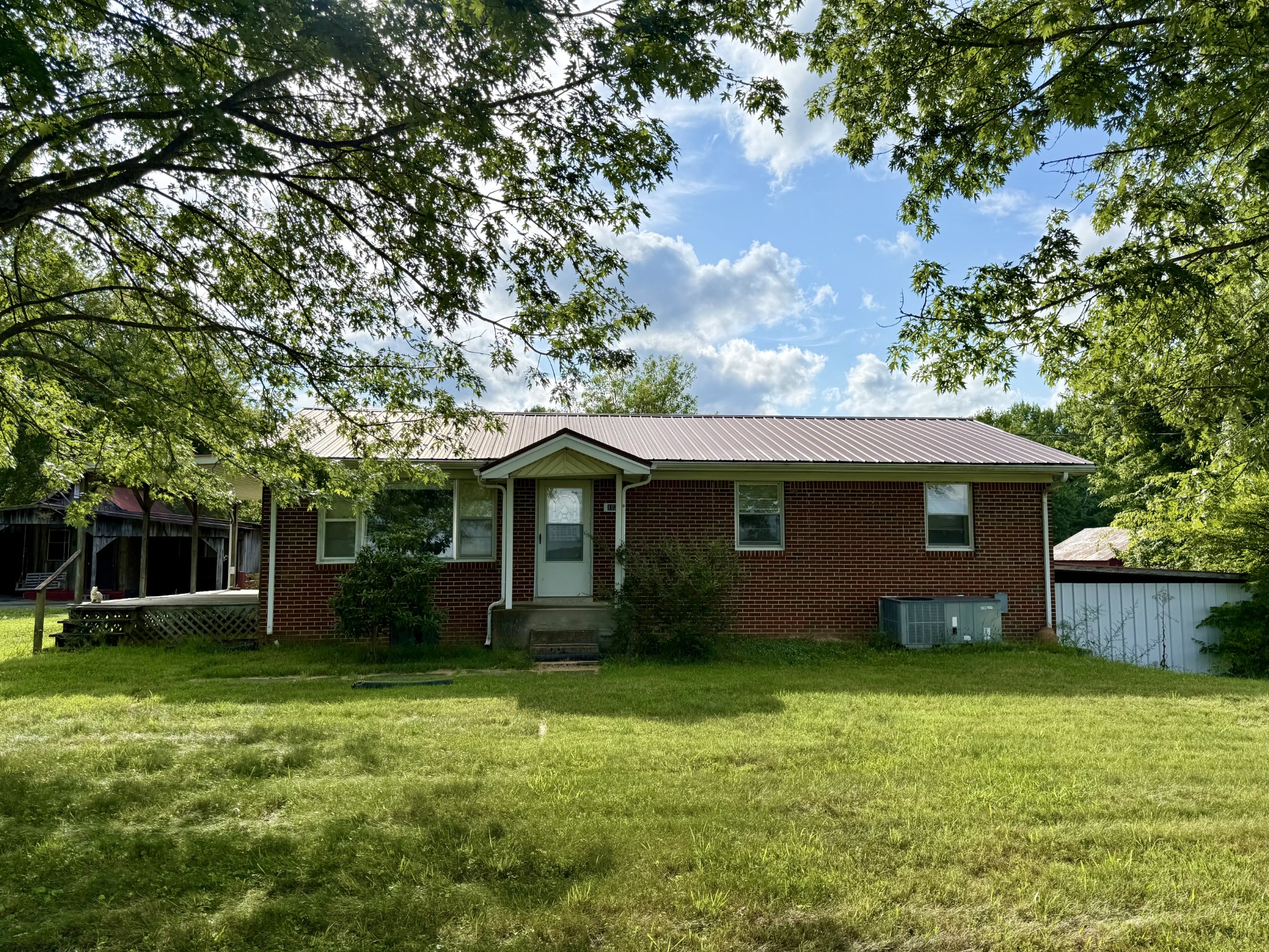 1022 Odell Powell Rd Property Photo 1