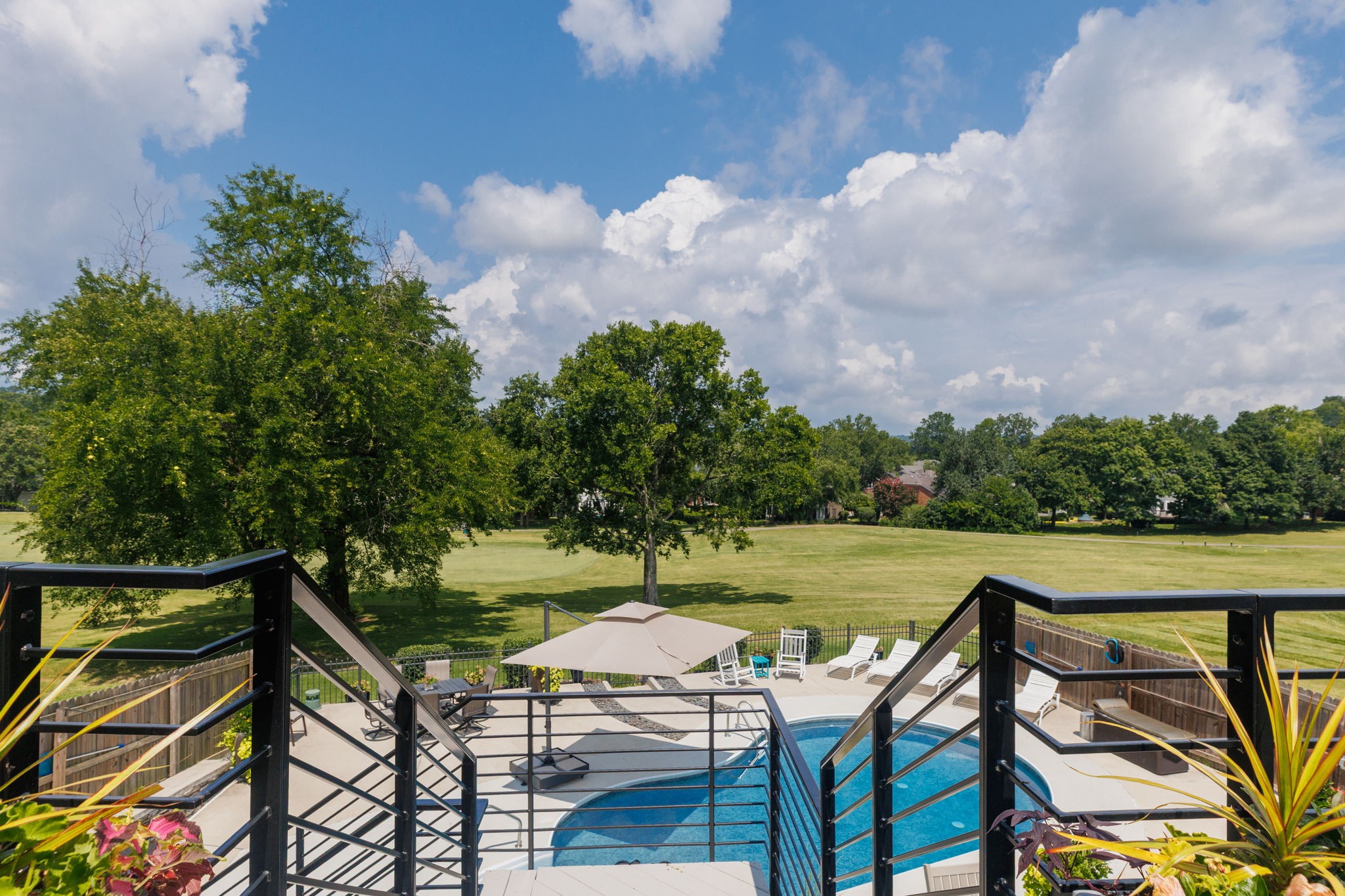 516 Stratford Ct
