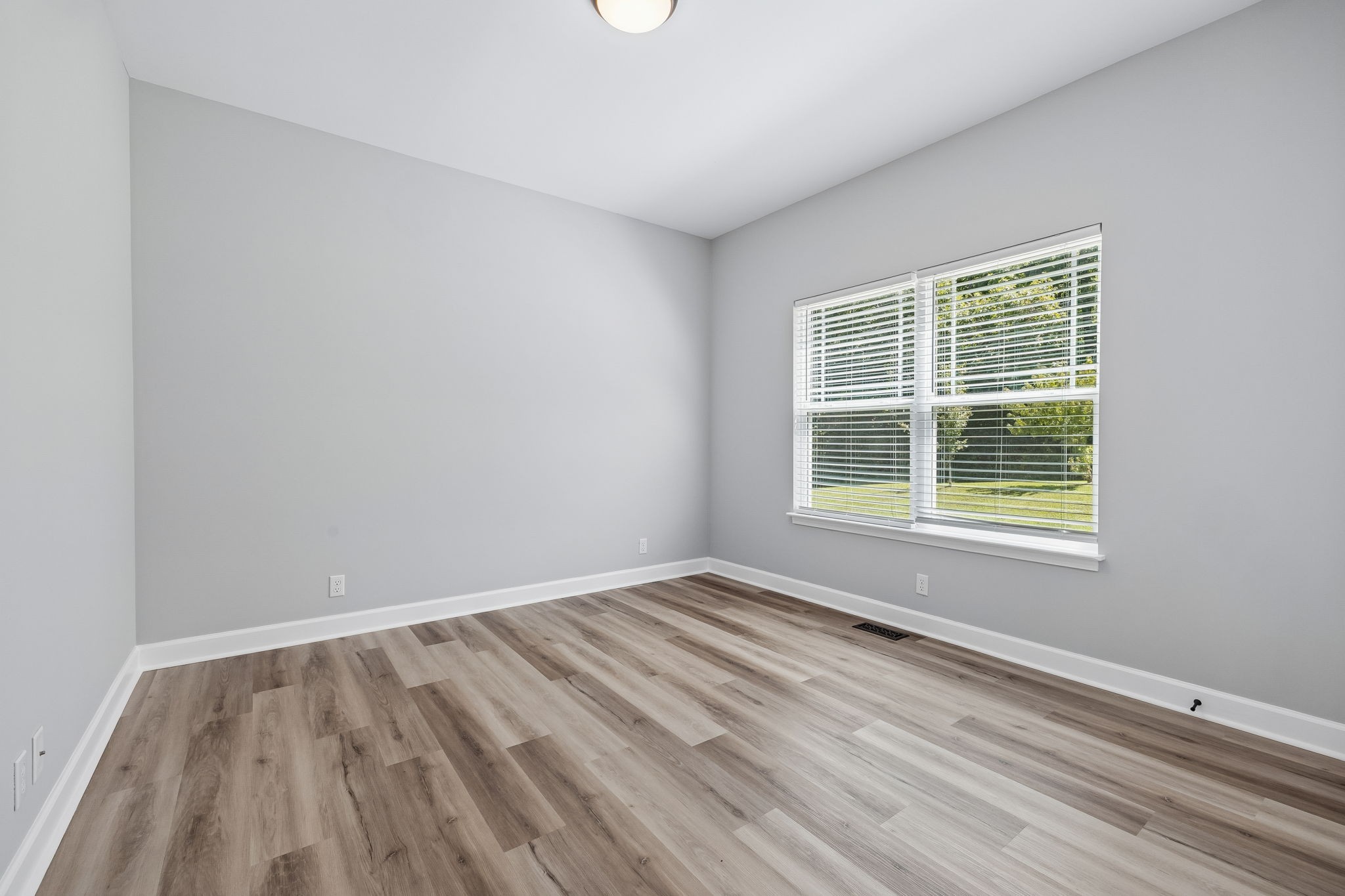 677 Steele Rd Property Photo 18