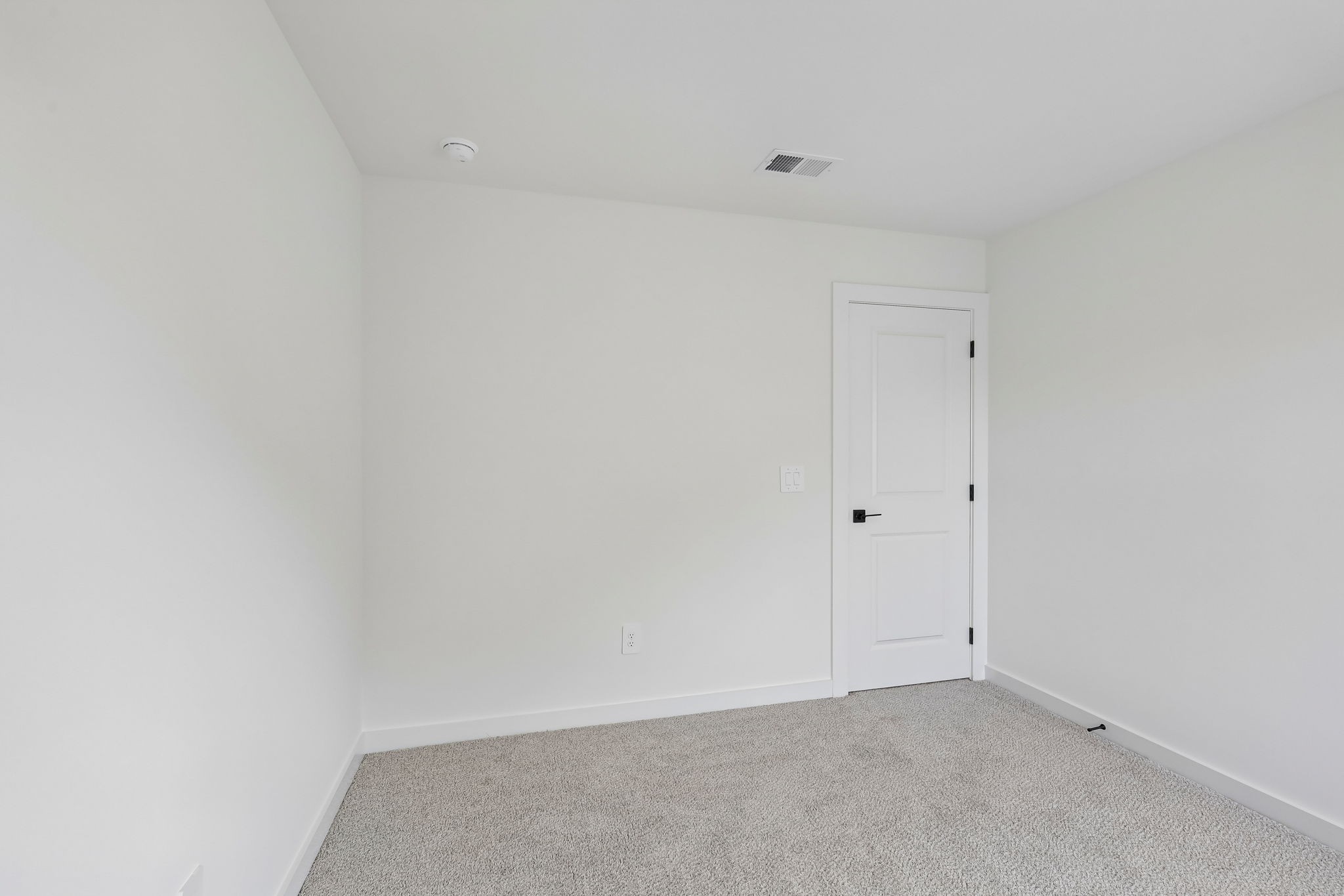 317 Aspen Aly Property Photo 14
