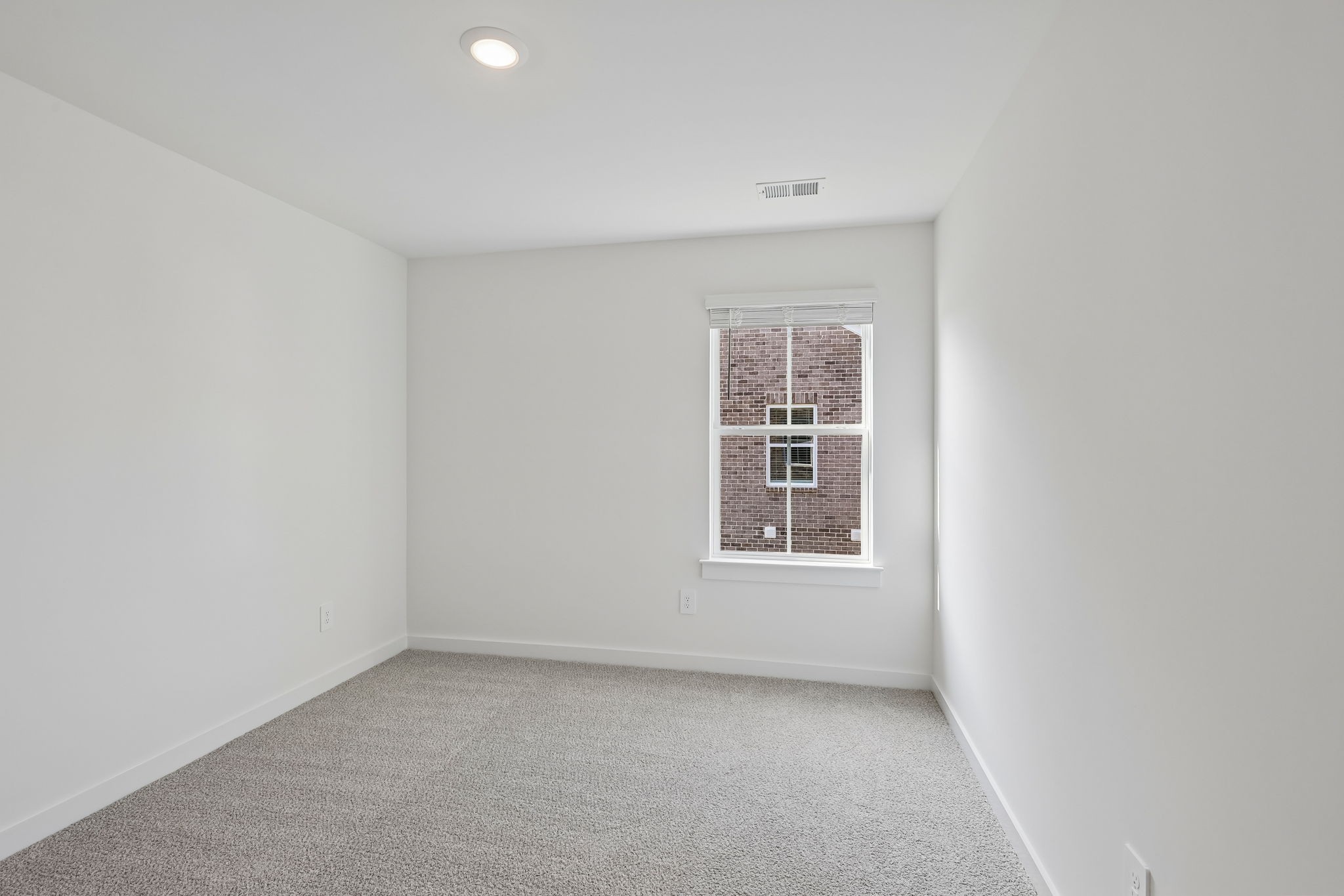 317 Aspen Aly Property Photo 15