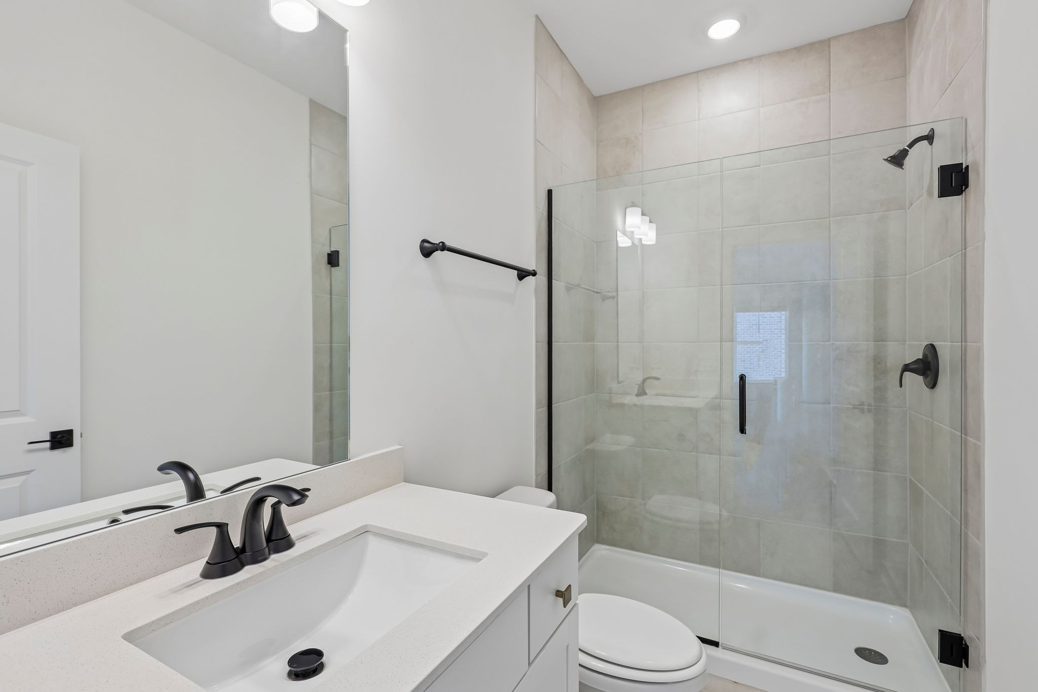317 Aspen Aly Property Photo 32
