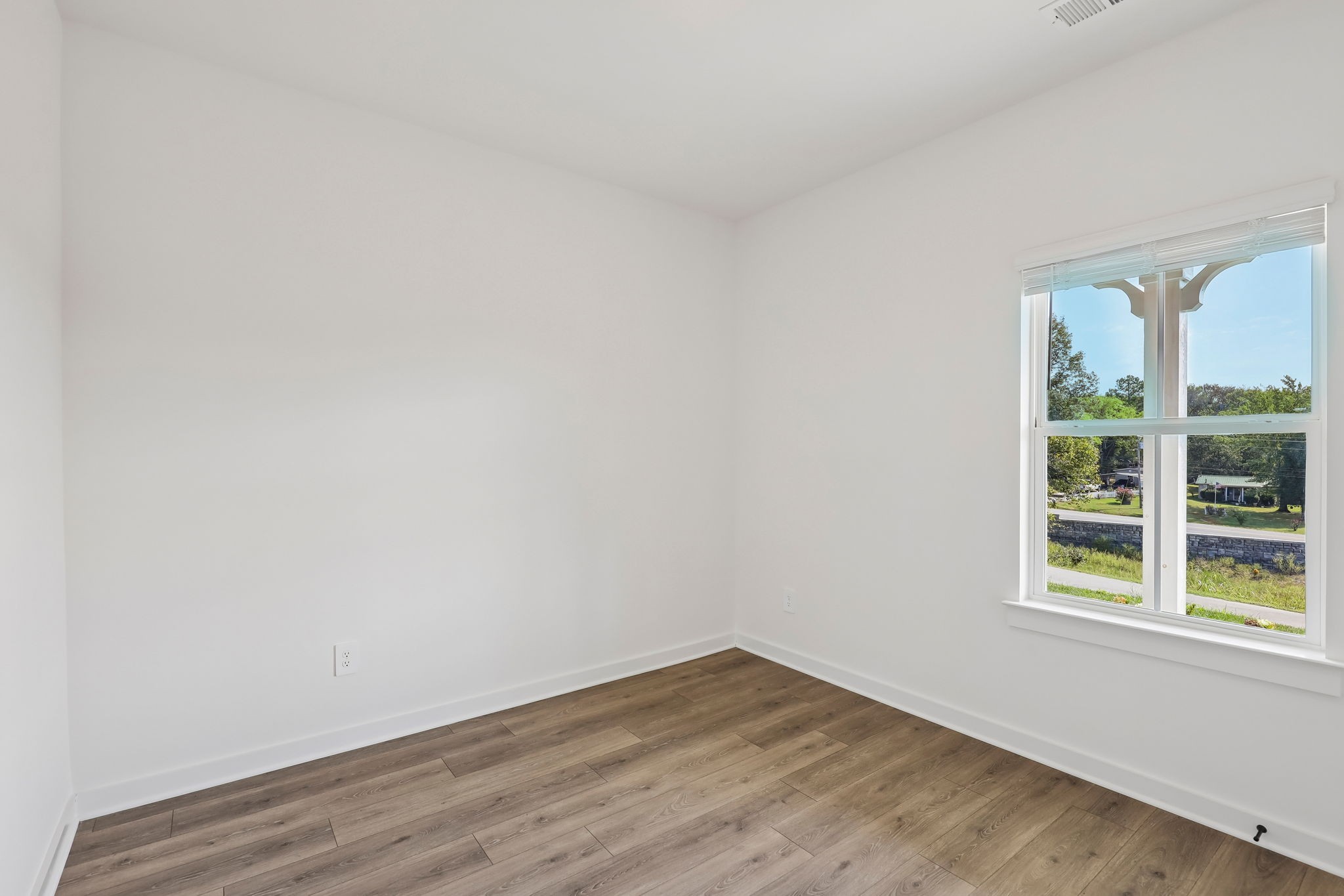 317 Aspen Aly Property Photo 33